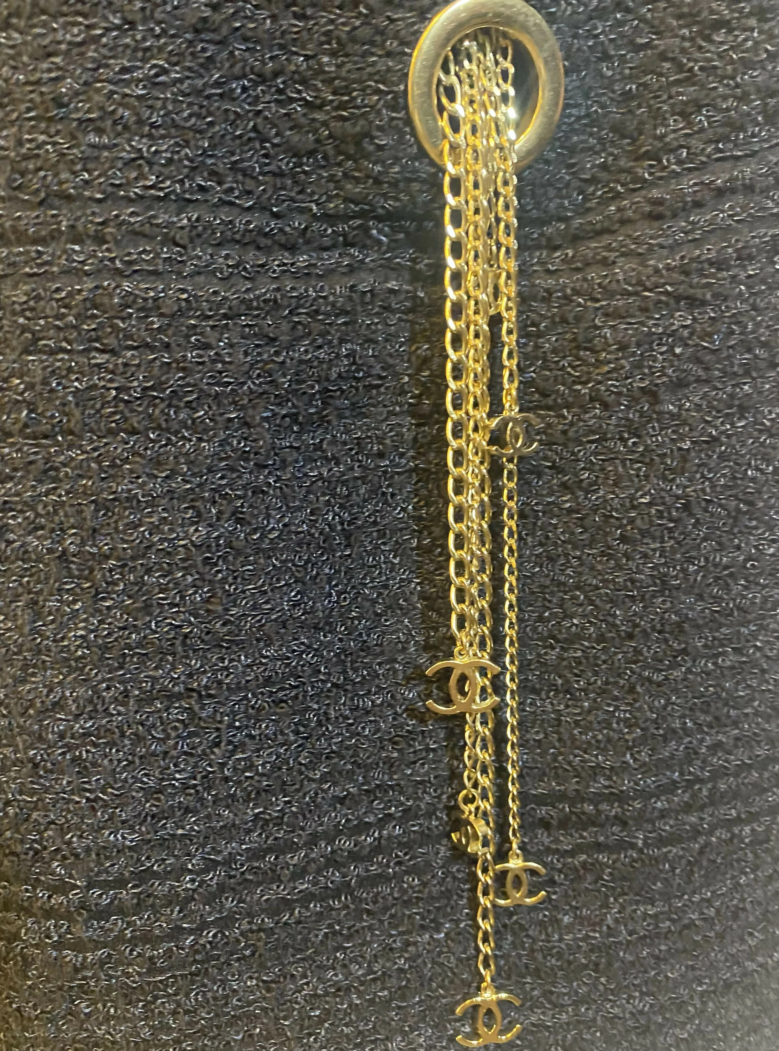 CHANEL 08P RUNWAY BLACK TWEED DRESS GOLD CC LOGO CHAINS FR 50 - Image 4