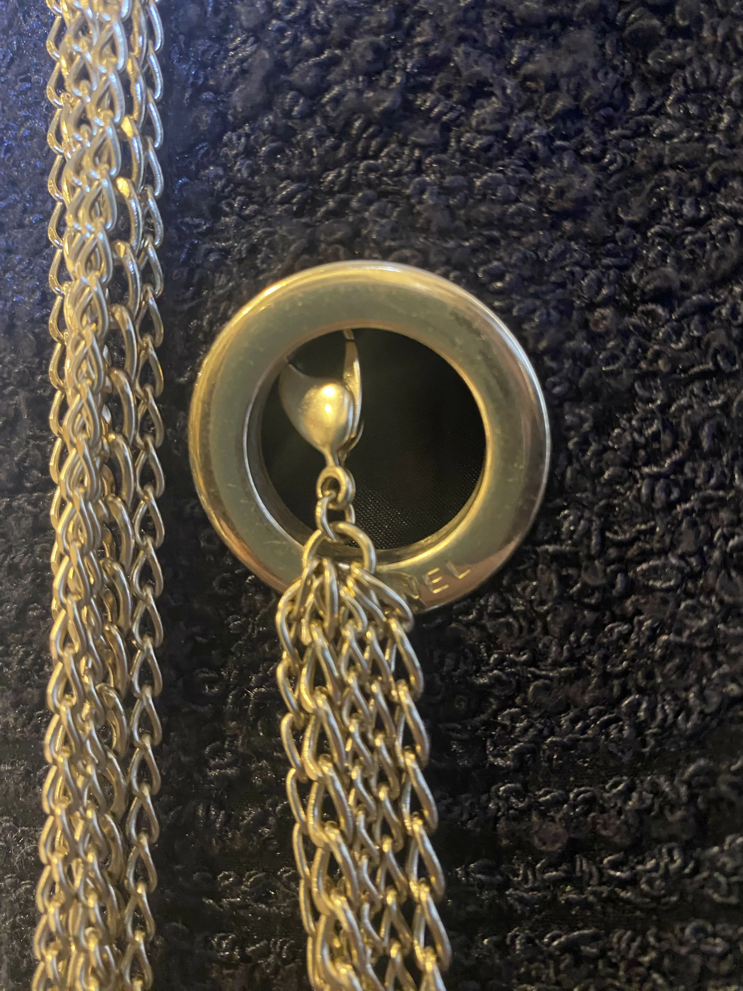 CHANEL 08P RUNWAY BLACK TWEED DRESS GOLD CC LOGO CHAINS FR 50 - Image 6