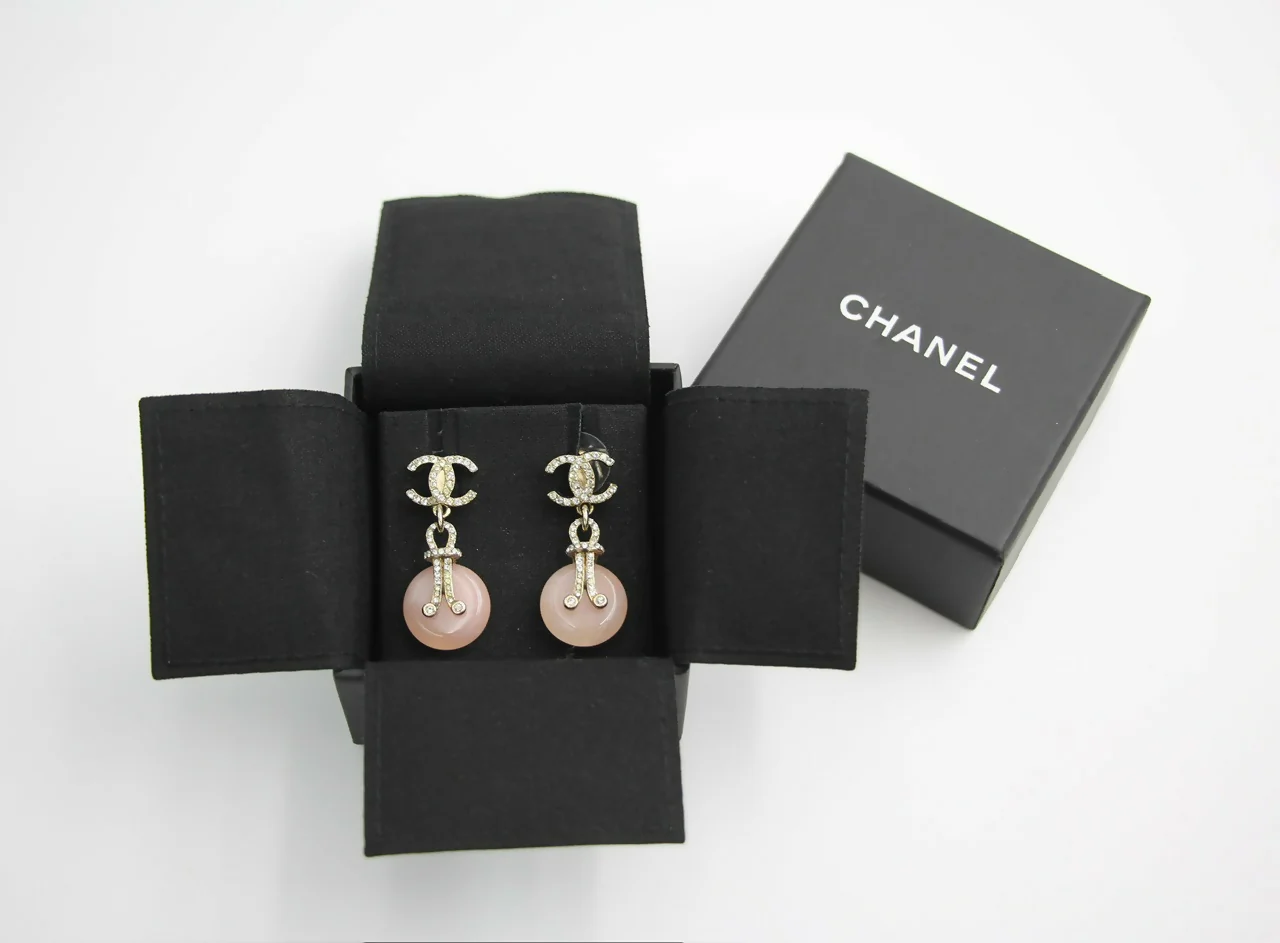 Chanel 09A Gripoix Pink Round Dangle Stud Earrings - Image 3