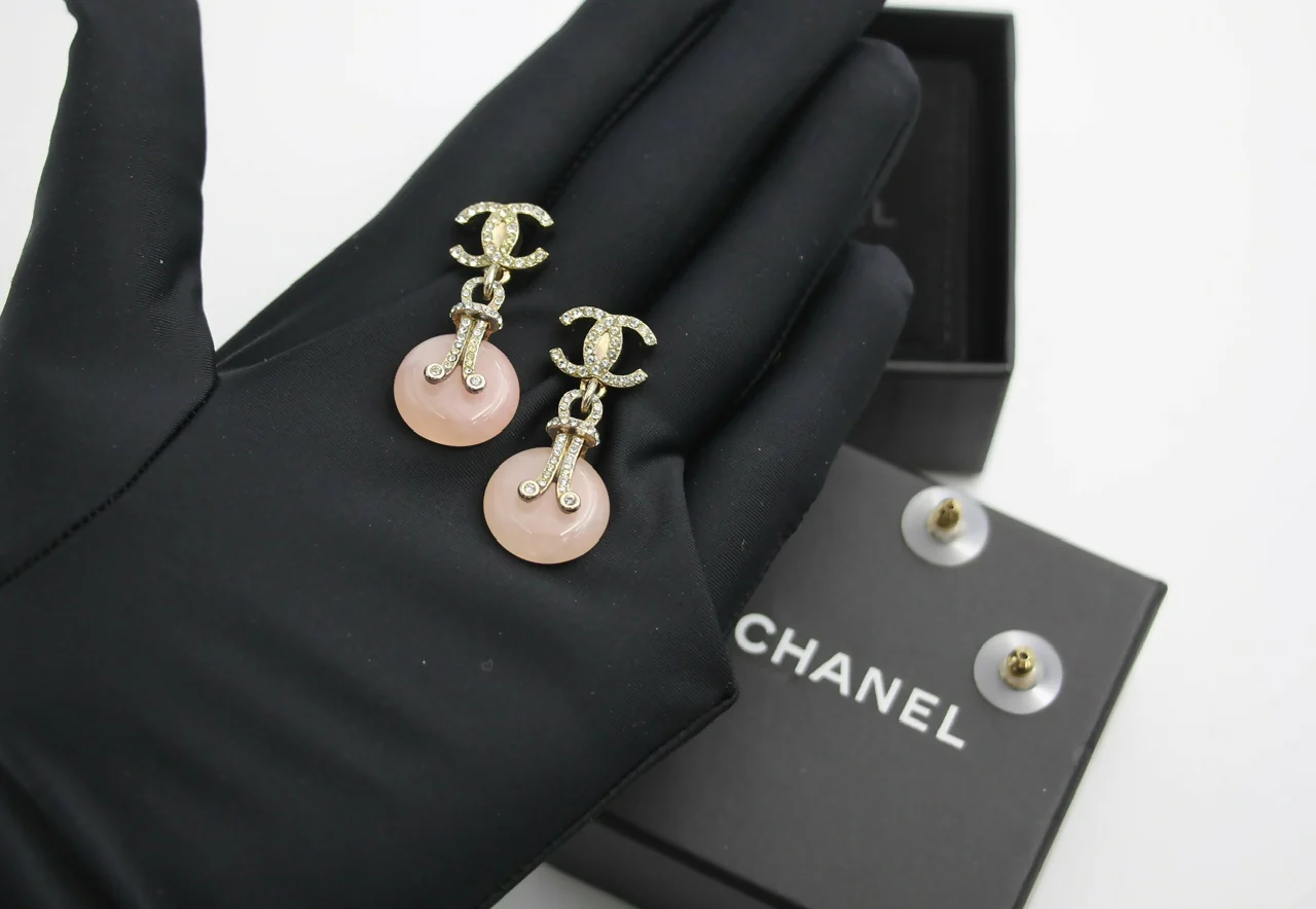 Chanel 09A Gripoix Pink Round Dangle Stud Earrings - Image 4