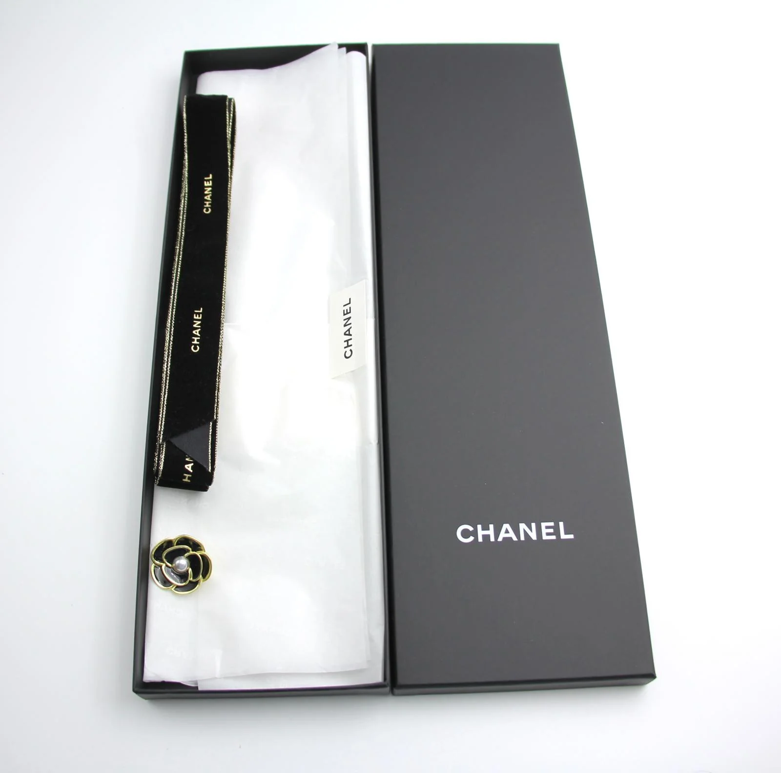 Chanel 100 Silk Twilly Cc Mark Scarf In Black - Image 14