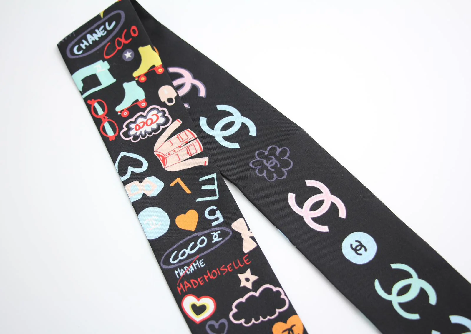 Chanel 100 Silk Twilly Cc Mark Scarf In Black - Image 4