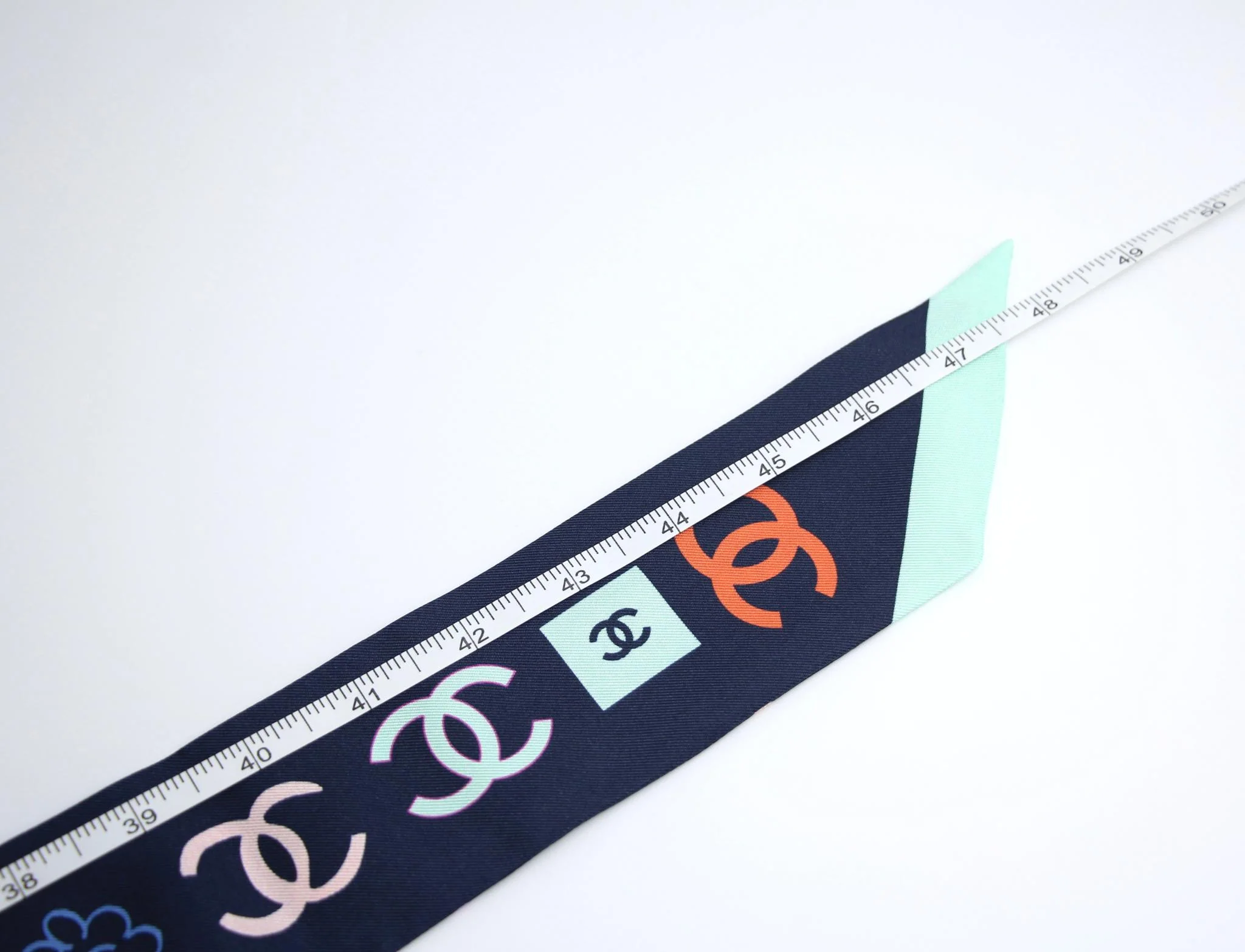 Chanel 100 Silk Twilly Cc Mark Scarf In Navy Blue - Image 15