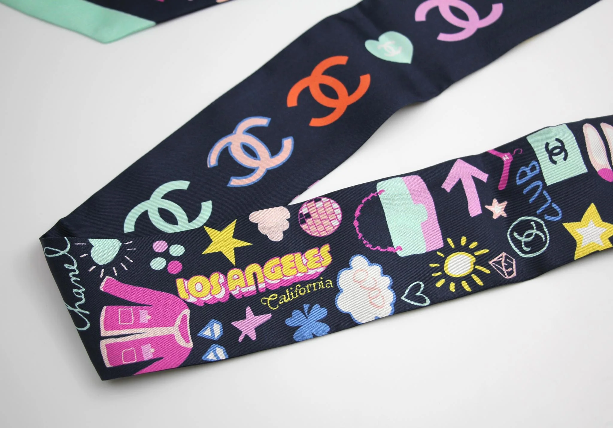 Chanel 100 Silk Twilly Cc Mark Scarf In Navy Blue - Image 4