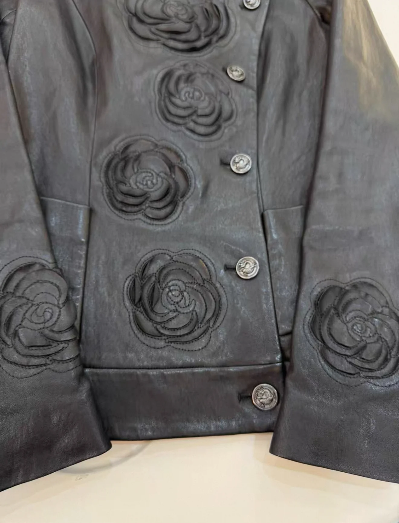 Chanel 10A black Camelia Lambskin Leather jacket - Image 4