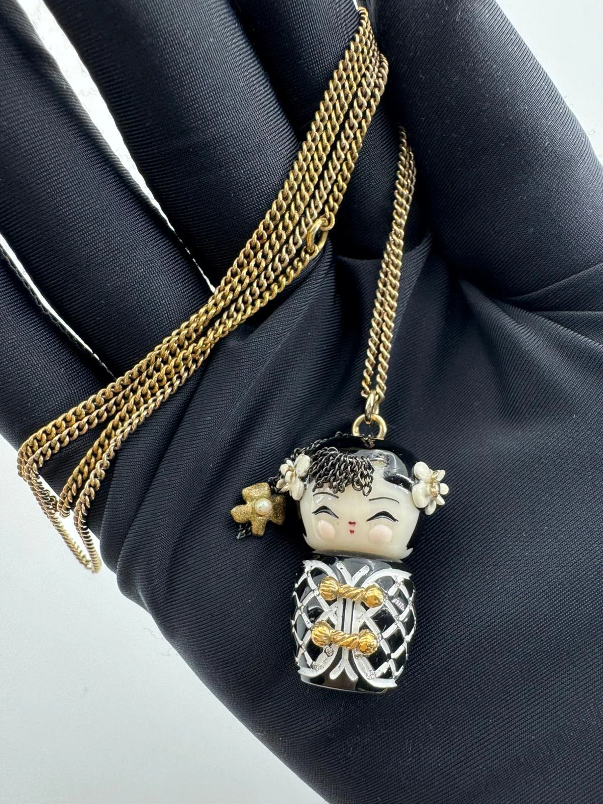 Chanel 10A Double C Acrylic Porcelain shanghai Doll Necklace - Image 10