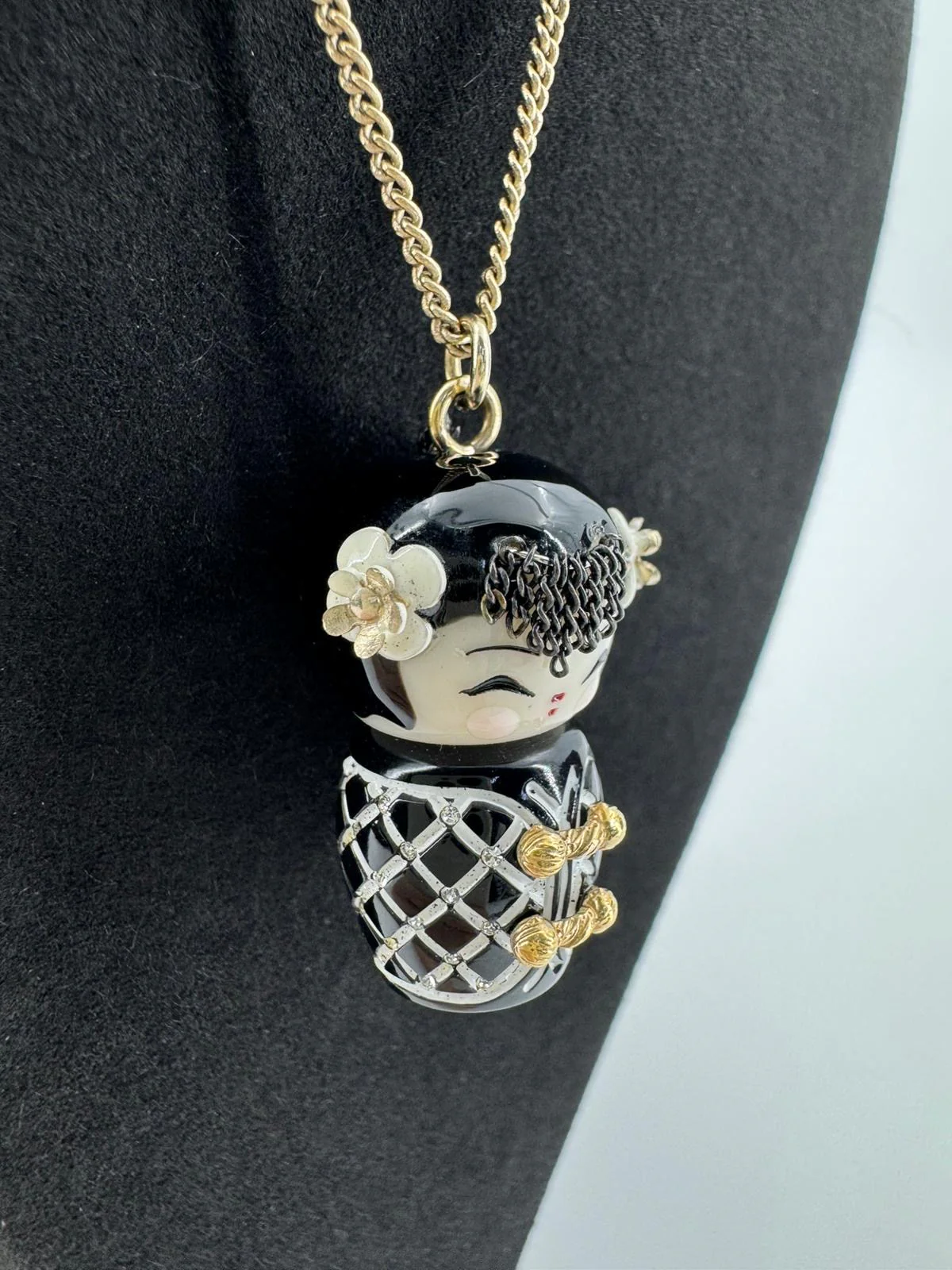 Chanel 10A Double C Acrylic Porcelain shanghai Doll Necklace - Image 22
