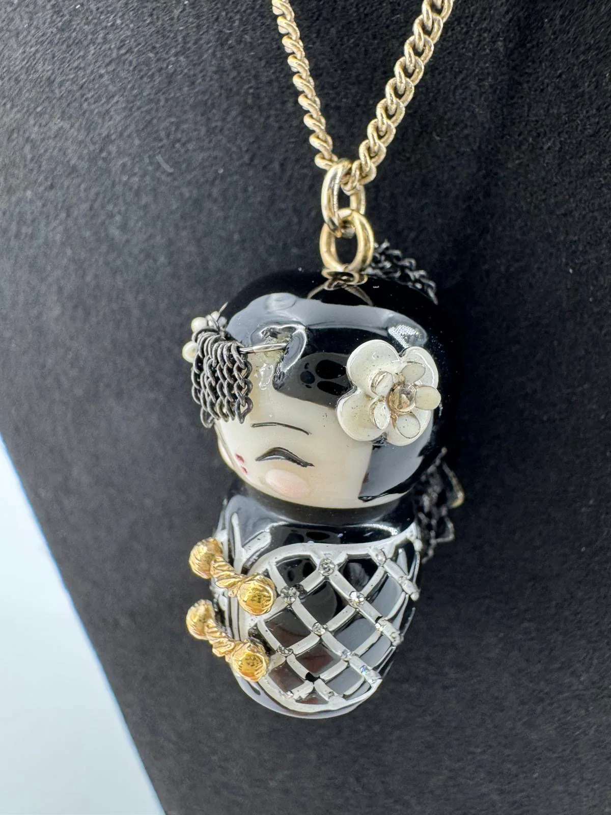 Chanel 10A Double C Acrylic Porcelain shanghai Doll Necklace - Image 25