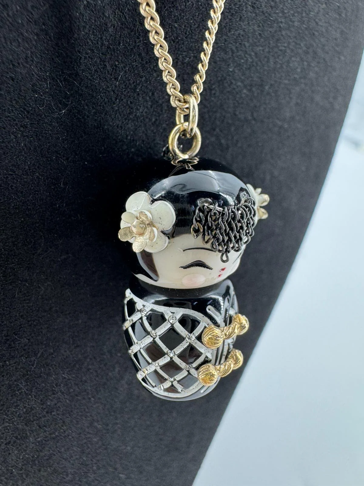 Chanel 10A Double C Acrylic Porcelain shanghai Doll Necklace - Image 26