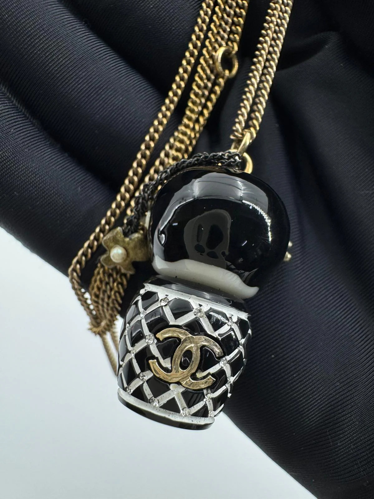 Chanel 10A Double C Acrylic Porcelain shanghai Doll Necklace - Image 5