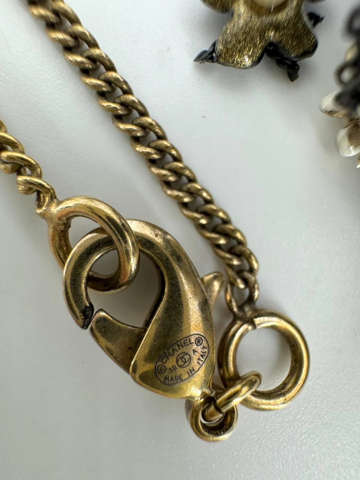 Chanel 10A Double C Acrylic Porcelain shanghai Doll Necklace - Image 6
