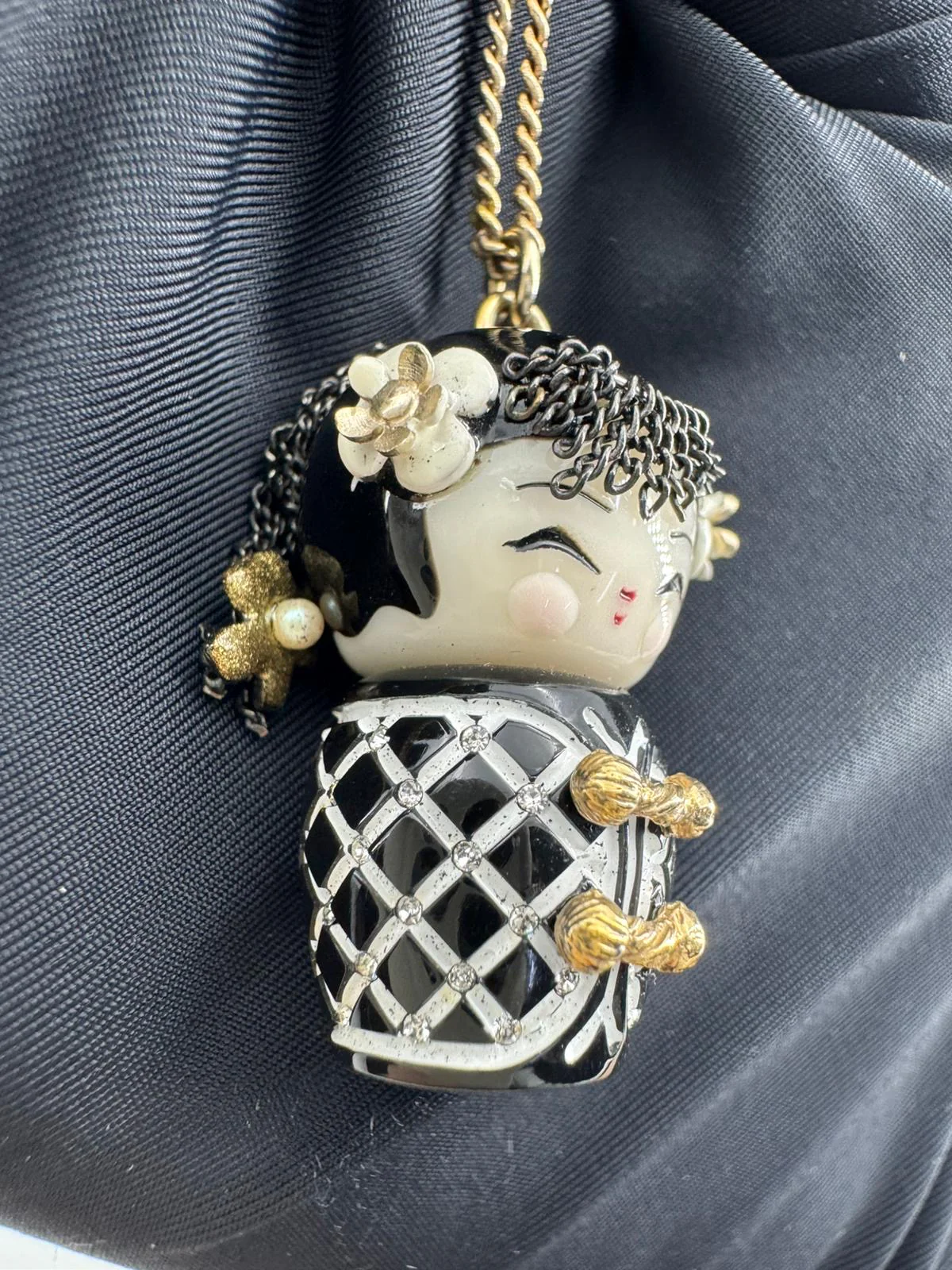 Chanel 10A Double C Acrylic Porcelain shanghai Doll Necklace - Image 9