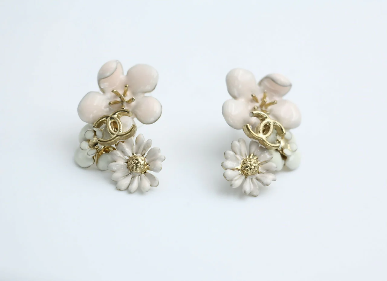Chanel 10P Enamel Pink Camellia & Chrysanthemum Stud Earrings - Image 4