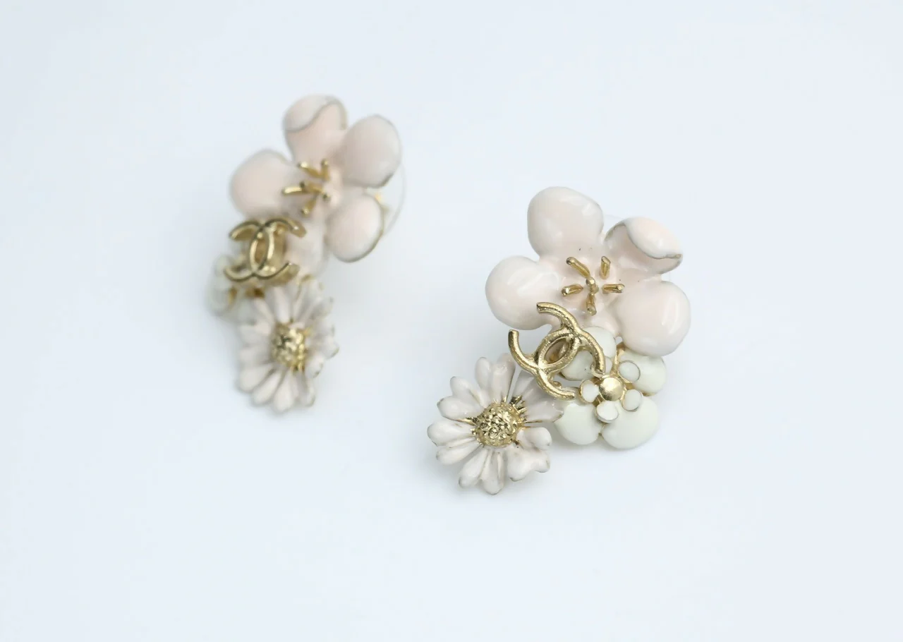 Chanel 10P Enamel Pink Camellia & Chrysanthemum Stud Earrings - Image 6