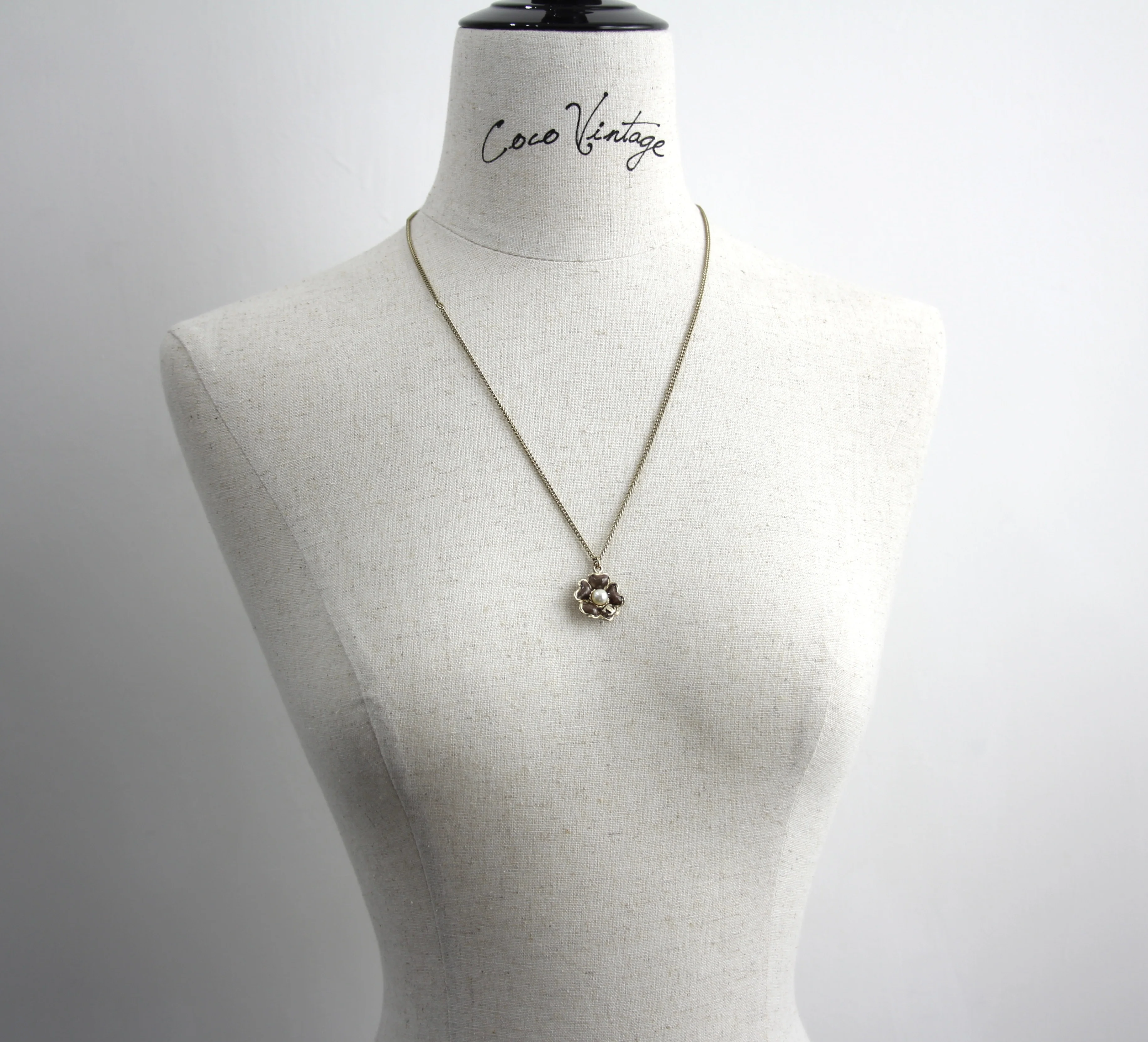Chanel 11A Glazed Brown Five-Leaf Clover Two-Wear Necklace - Image 13