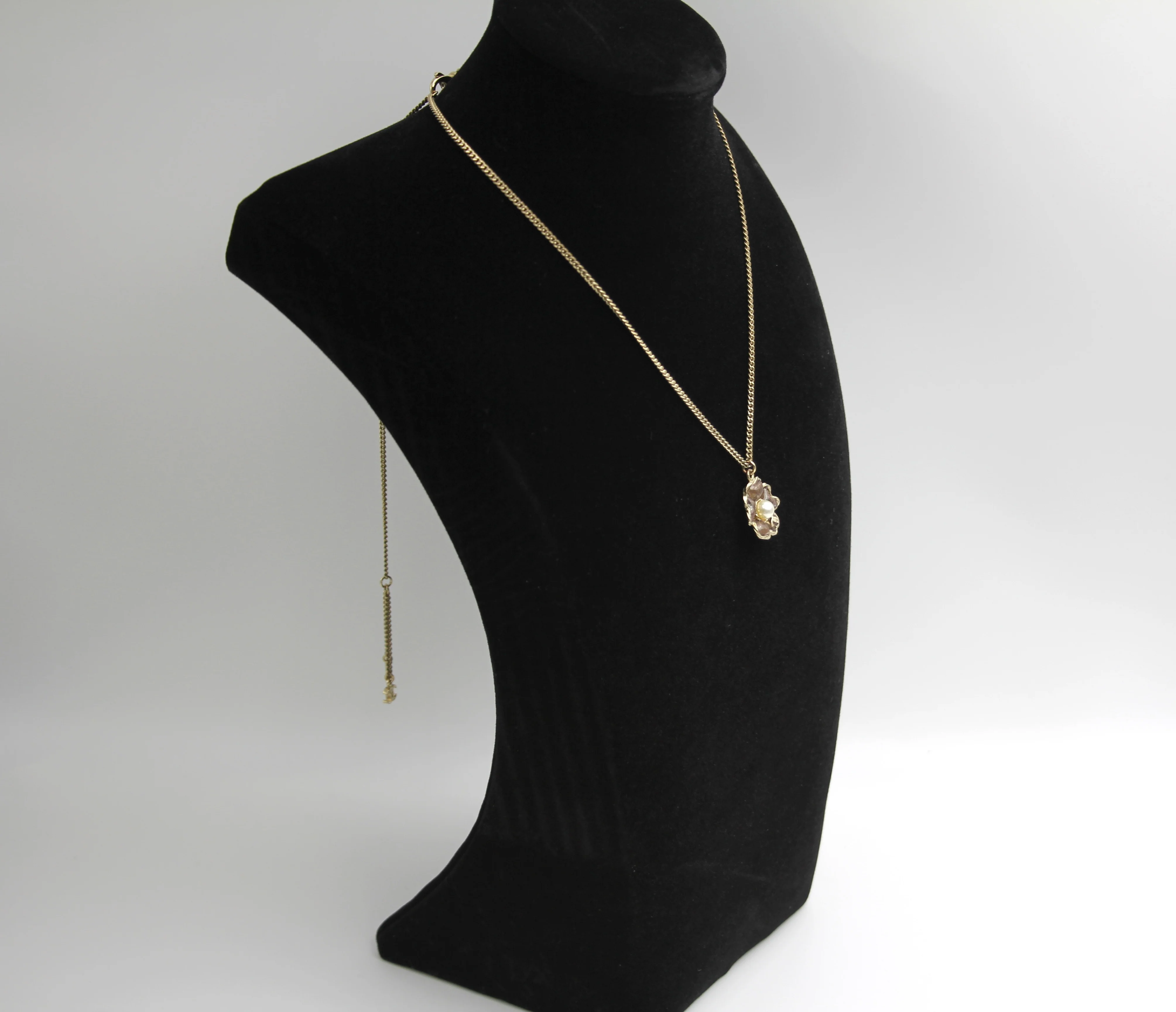 Chanel 11A Glazed Brown Five-Leaf Clover Two-Wear Necklace - Image 5