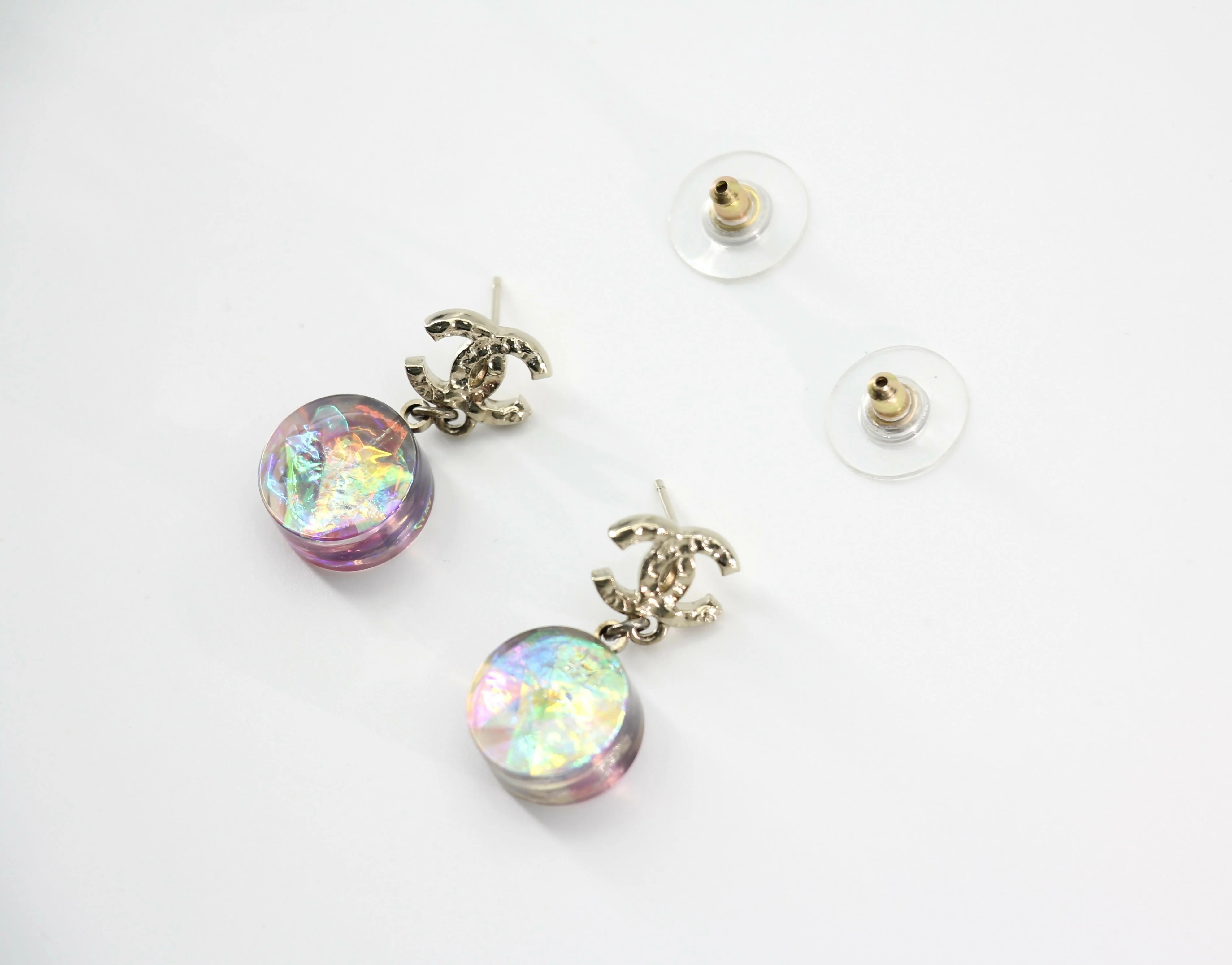 Chanel 12A Fantasy Purple Resin Round Dangle Clip-on Earrings - Image 4