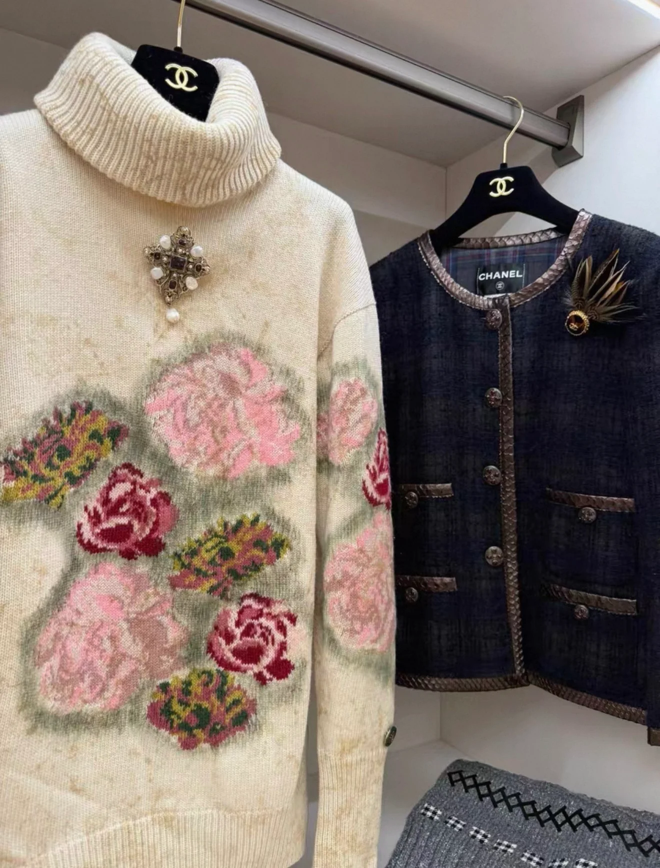Chanel 13A ecru wool turtleneck sweater - Image 2