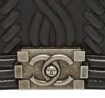 Chanel 13A Paris Edinburgh Black Lambskin Old Medium Embossed Celtic Knot Boy Flap Bag - Image 5