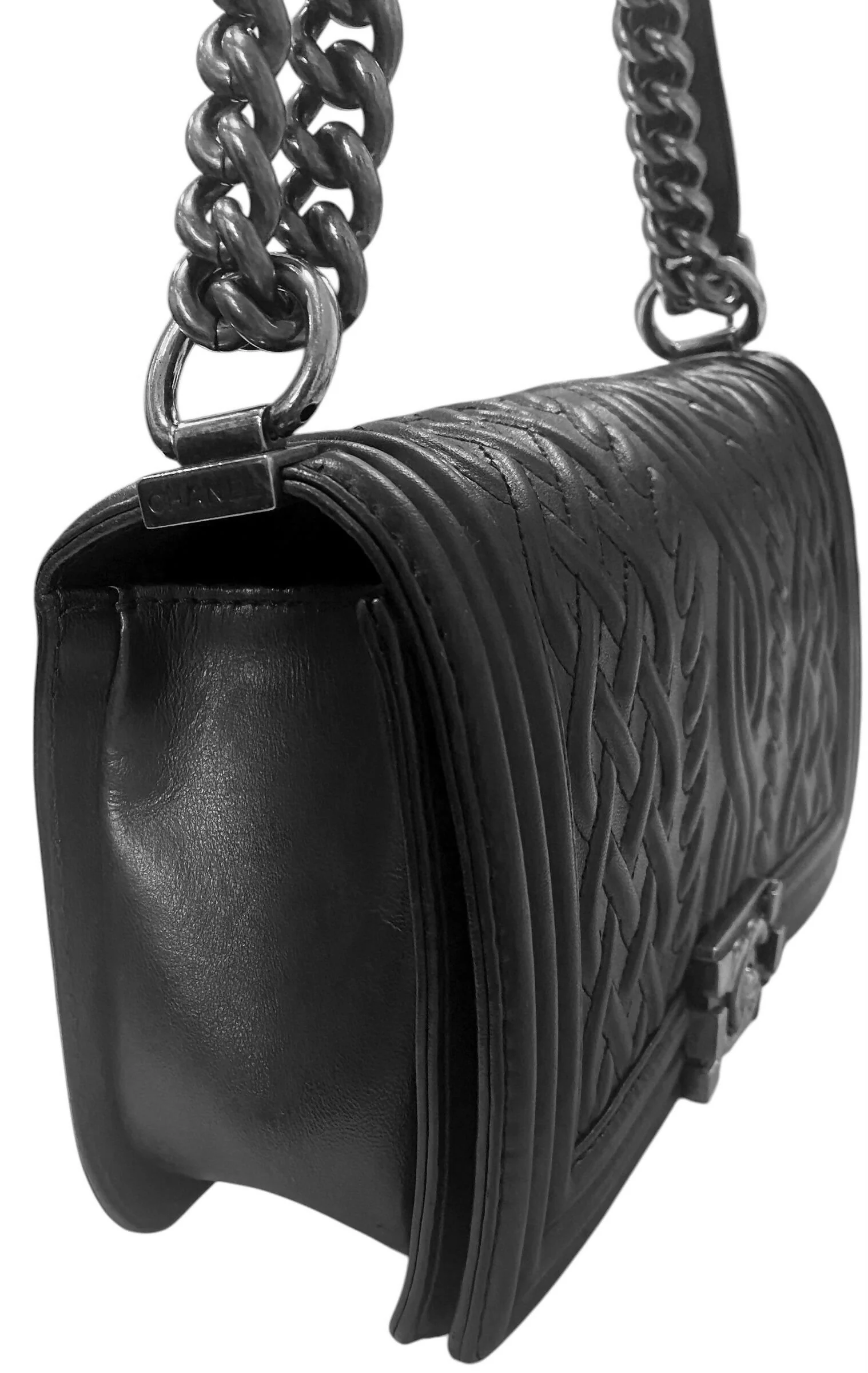 Chanel 13A Paris Edinburgh Black Lambskin Old Medium Embossed Celtic Knot Boy Flap Bag - Image 6