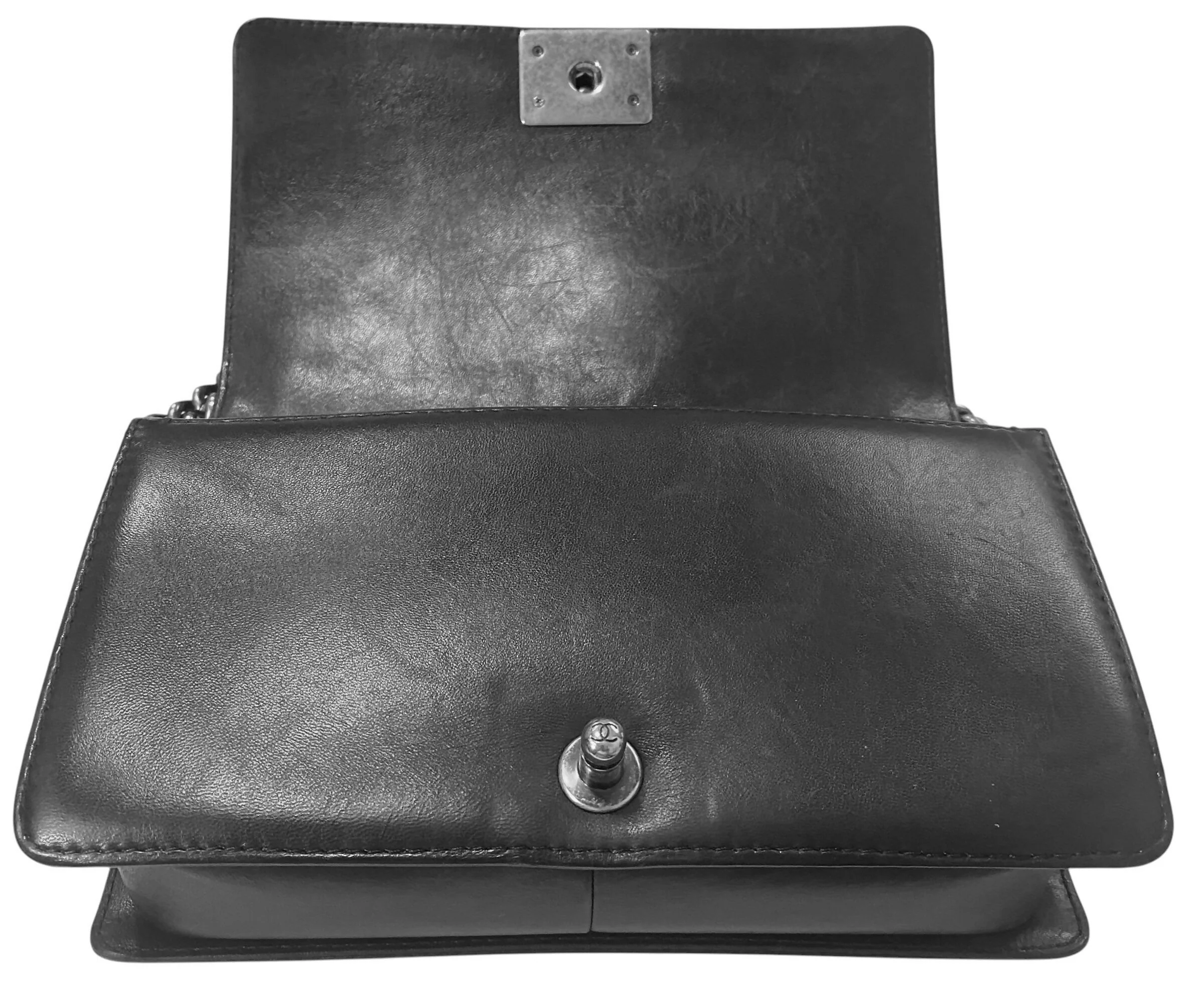 Chanel 13A Paris Edinburgh Black Lambskin Old Medium Embossed Celtic Knot Boy Flap Bag - Image 9