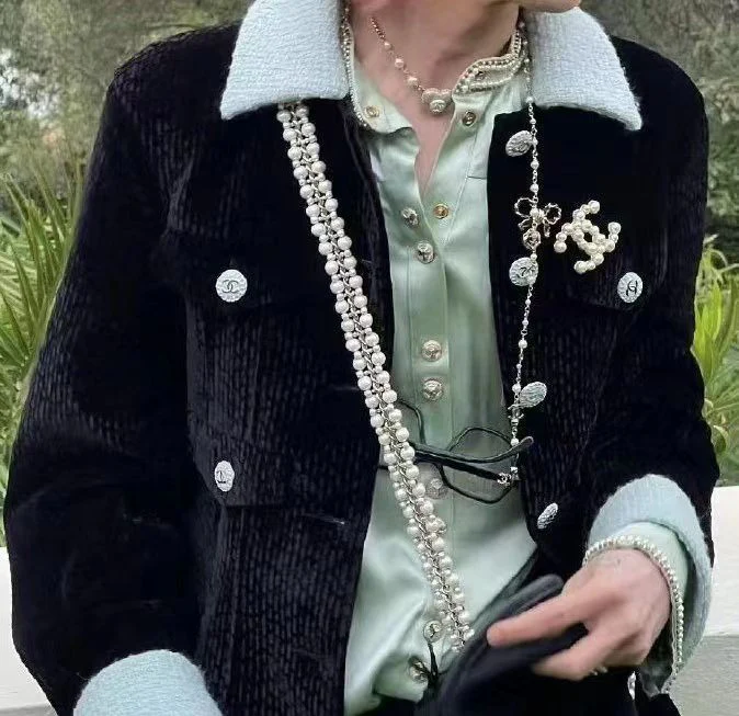 Chanel 13S Imitation Pearl Cc Brooch G Dragon Same Style - Image 14