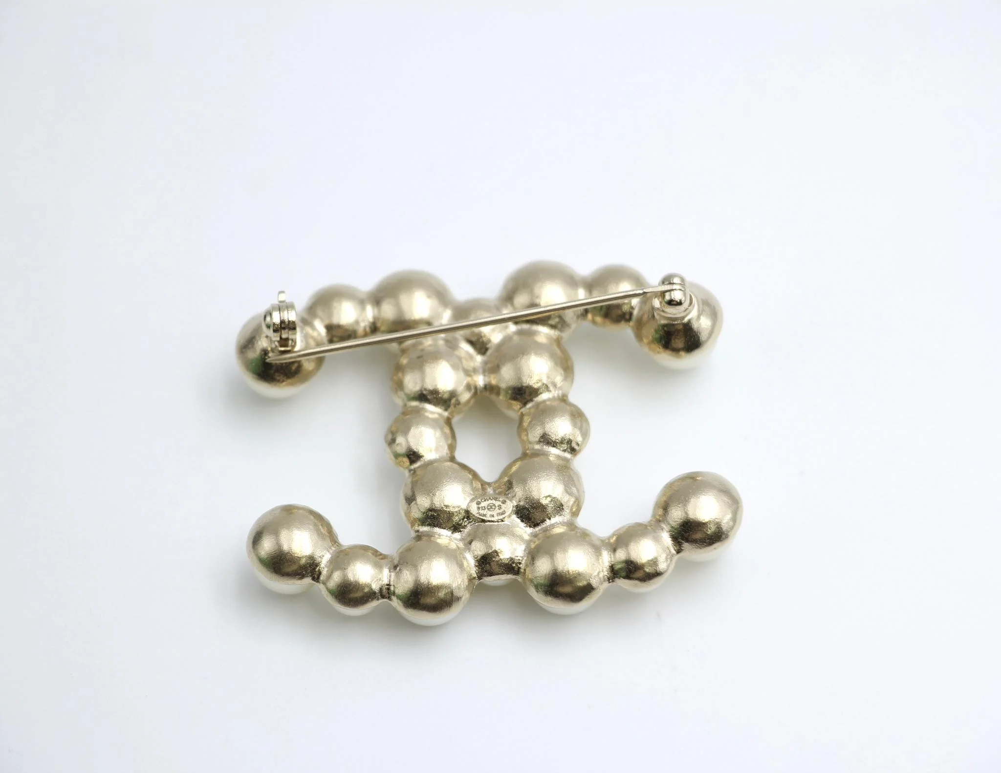 Chanel 13S Imitation Pearl Cc Brooch G Dragon Same Style - Image 5