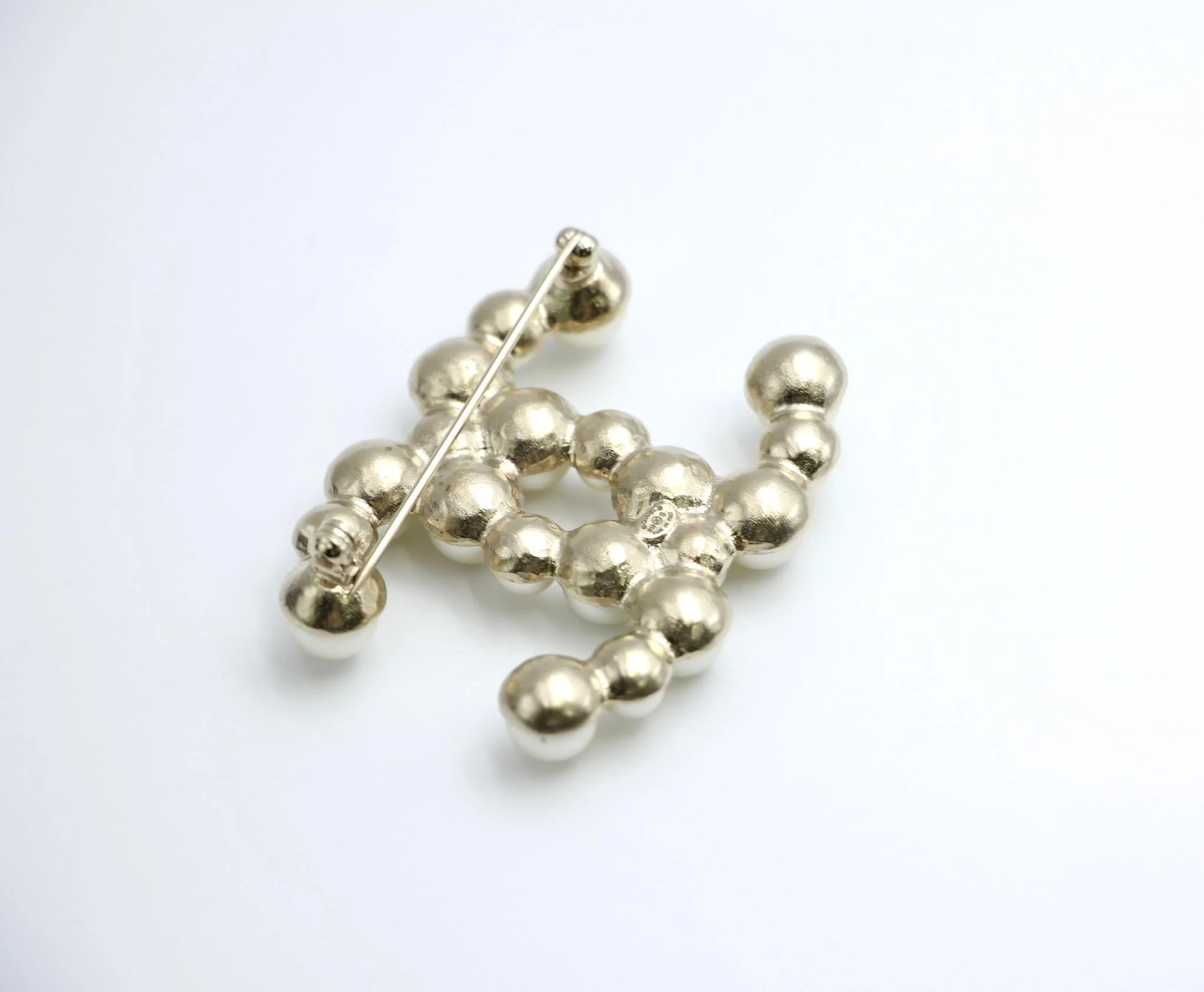Chanel 13S Imitation Pearl Cc Brooch G Dragon Same Style - Image 6