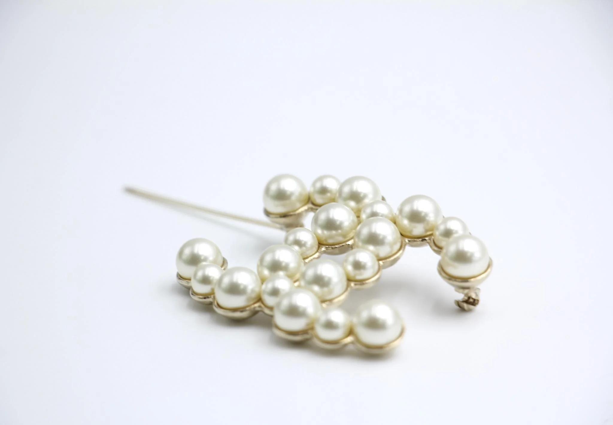 Chanel 13S Imitation Pearl Cc Brooch G Dragon Same Style - Image 7