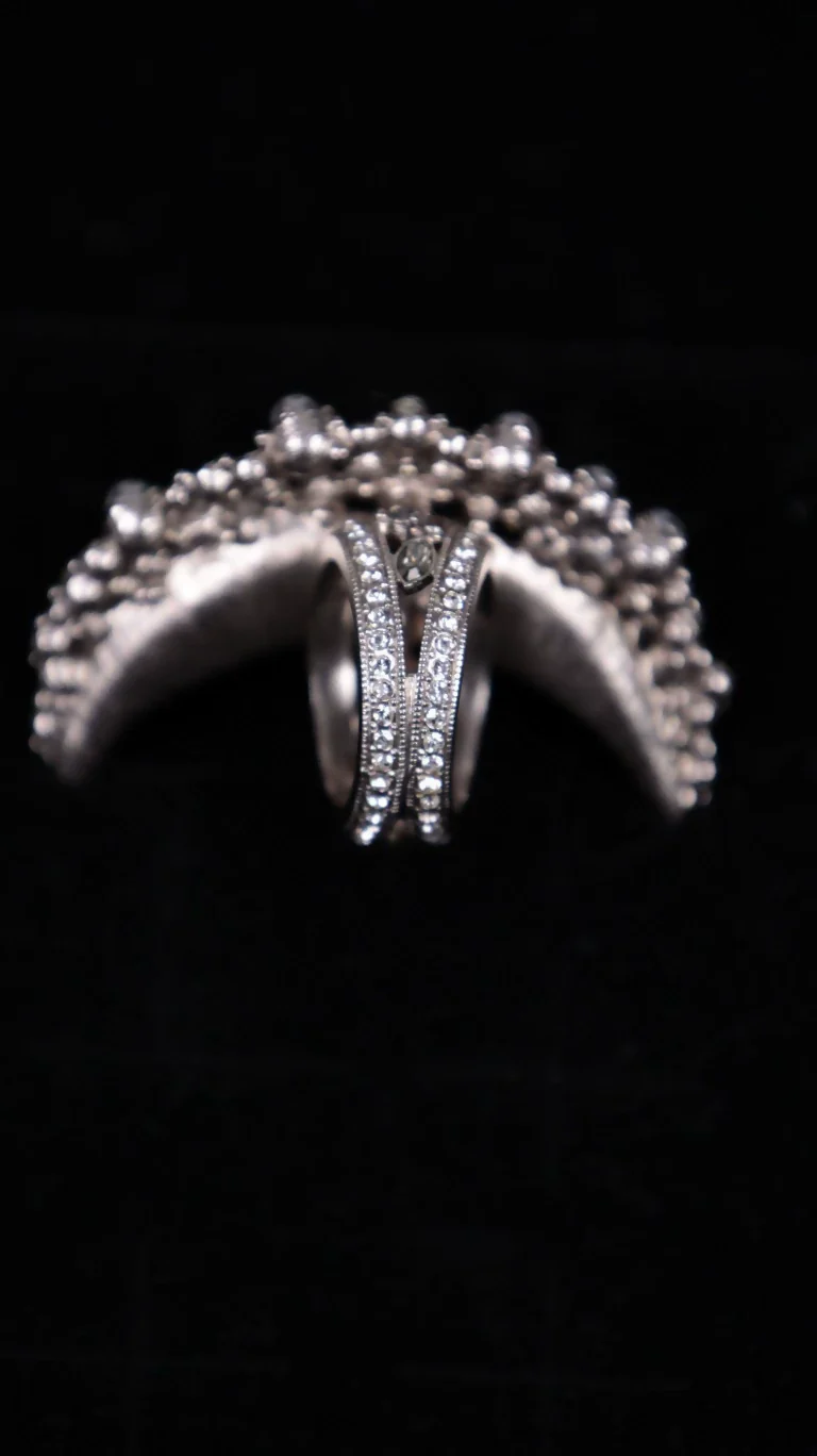 Chanel 2015 Dubai series moon ring - Image 3
