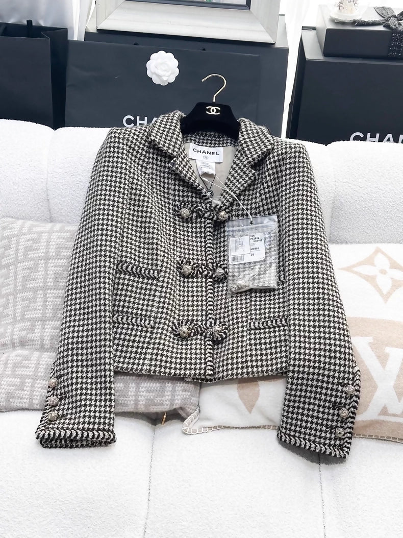 Chanel 15K brown houndstooth knotted crystal-buttoned coat