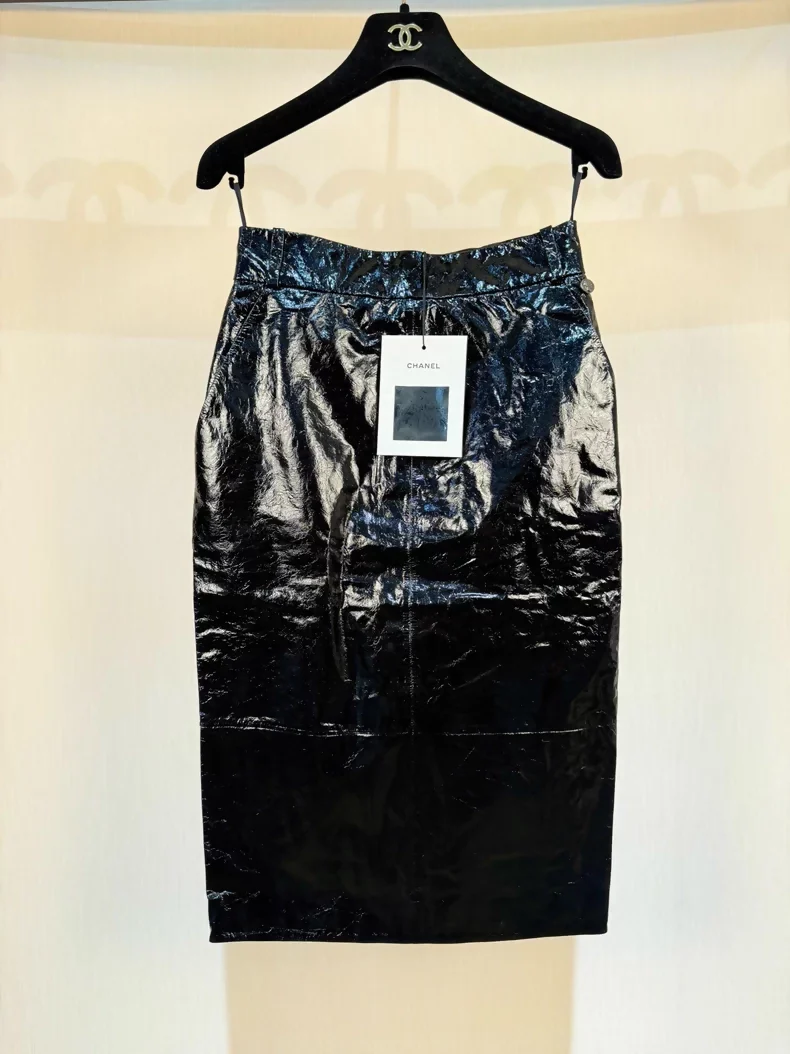 Chanel 16A Black Glossy leather Skirt