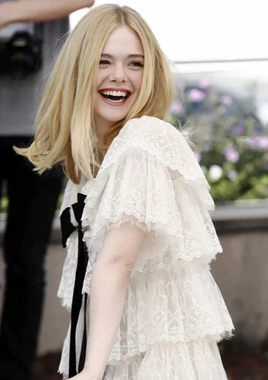 Chanel 16k Lace ecru dress with black bow - Image 7