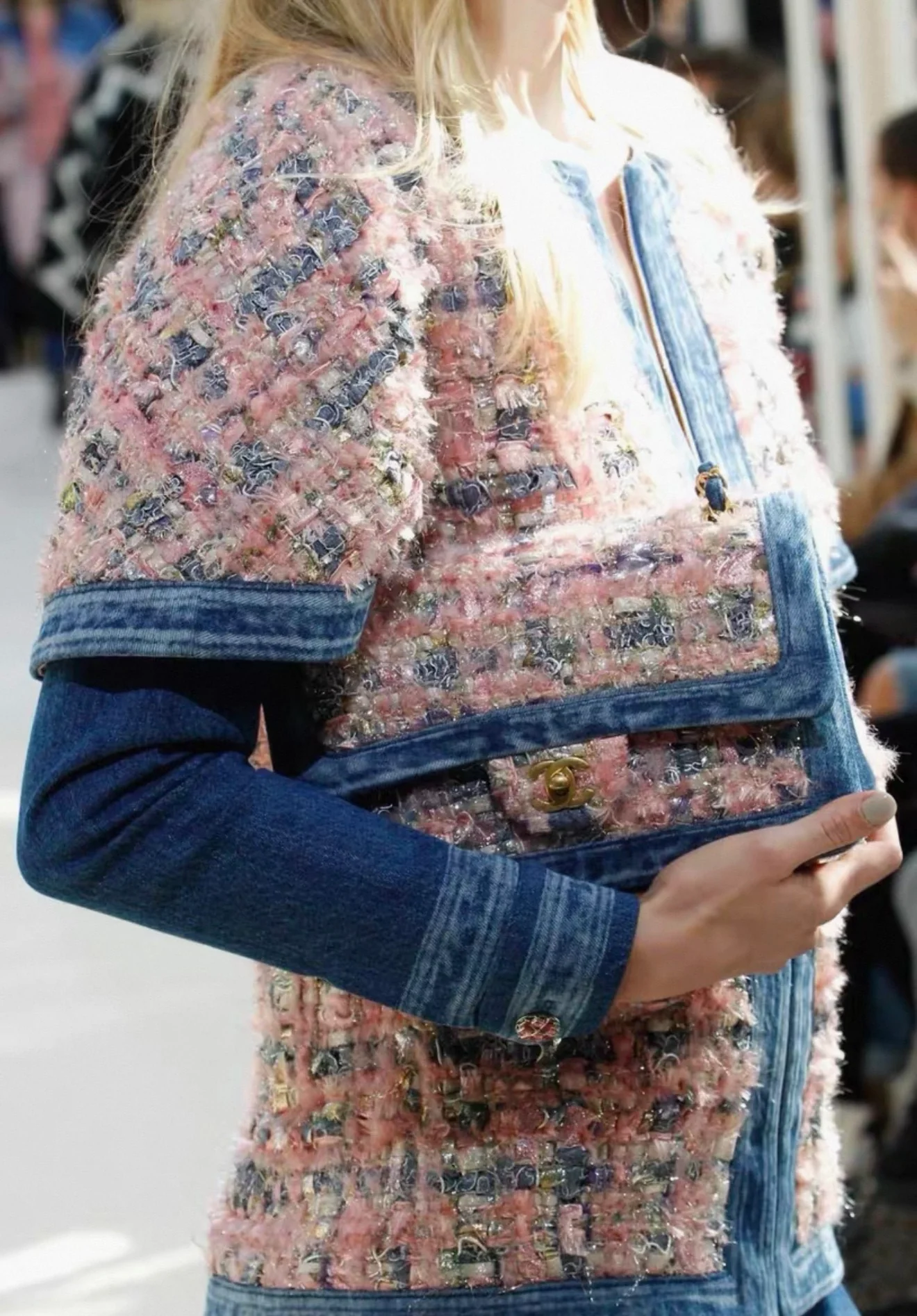 Chanel 16k Pink Tweed & Blue Denim Jacket - Image 5