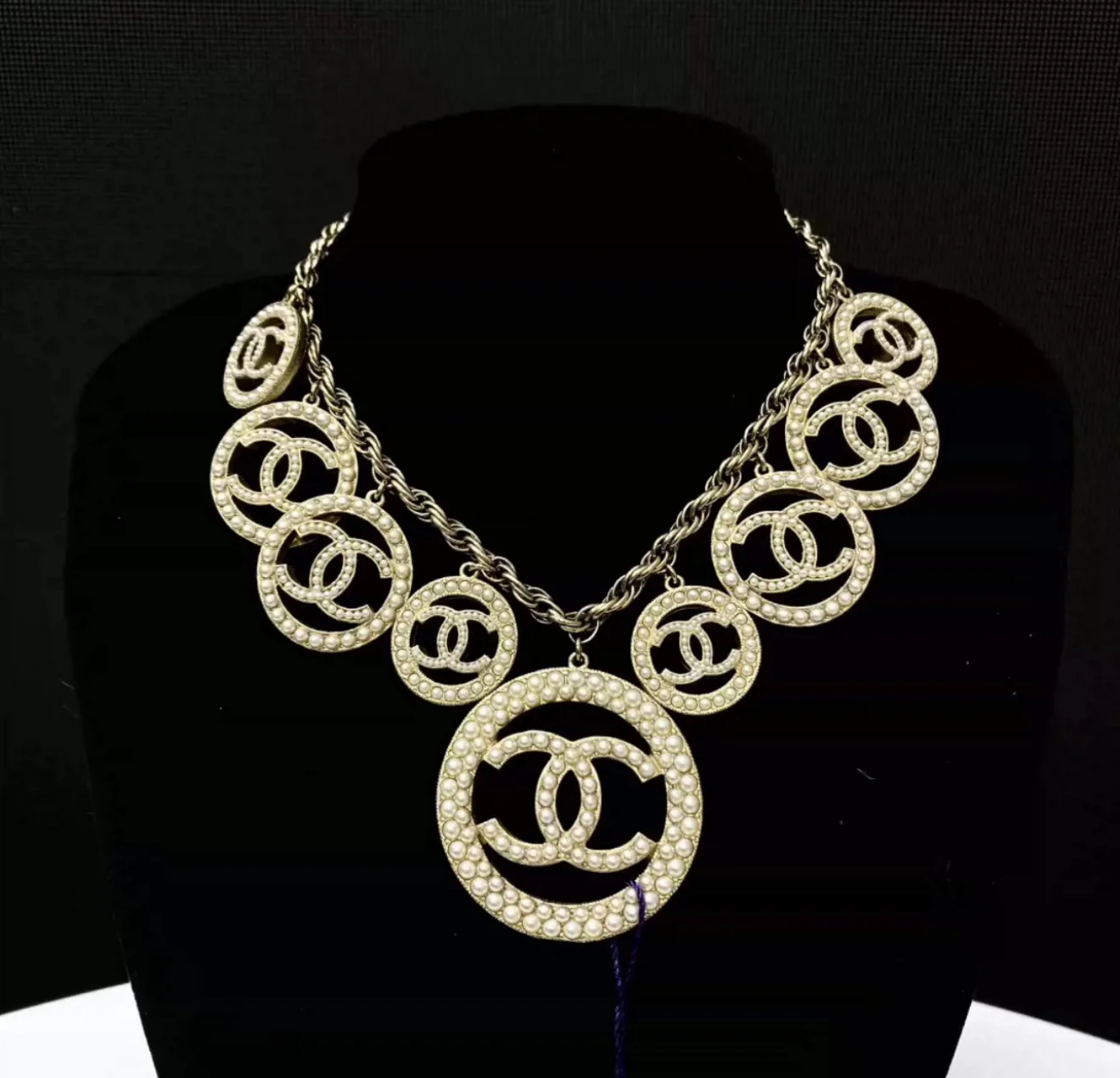 Chanel 17A double CC pearl necklace - Image 2