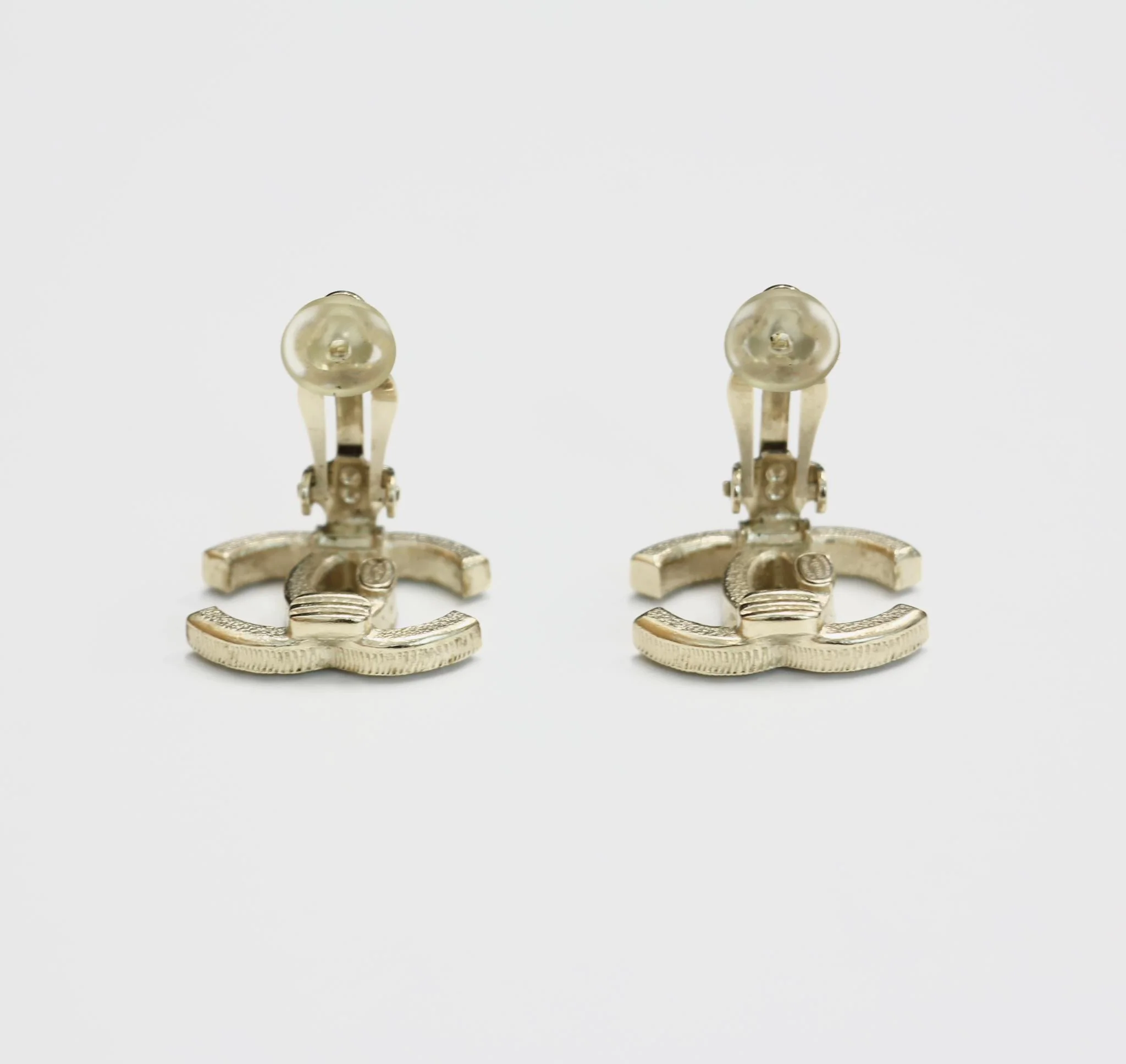 Chanel 17A Imitation Pearl White Cc Large Earrings - Image 6