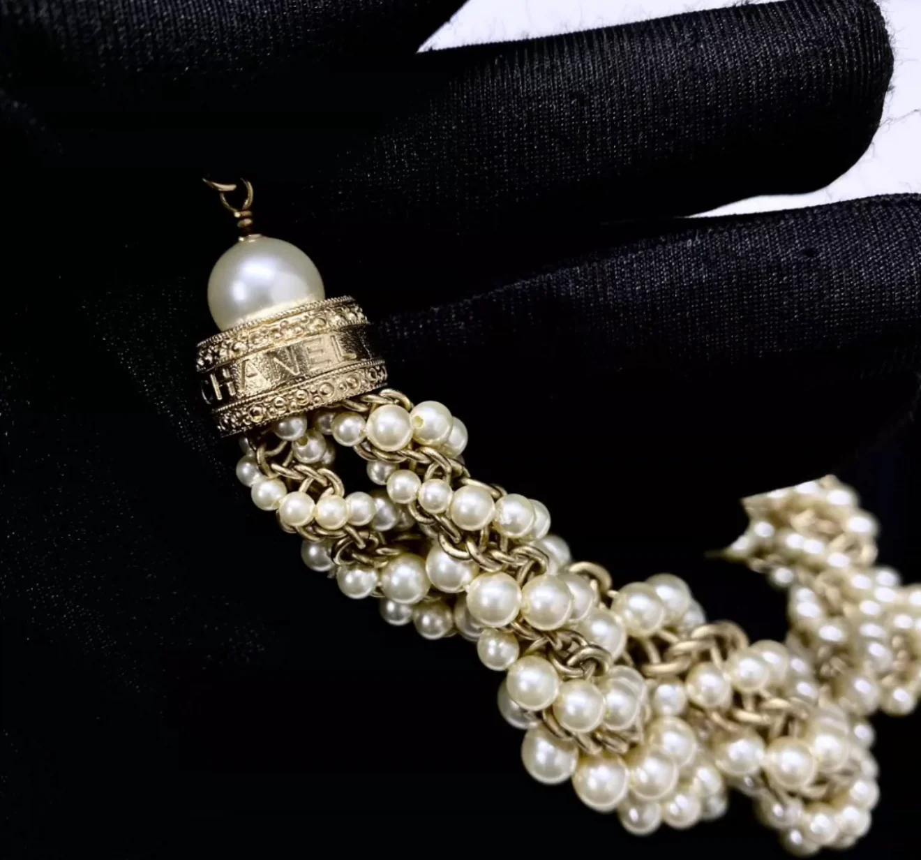 Chanel 17A Multi-Layer Pearl Choker Necklace - Image 3