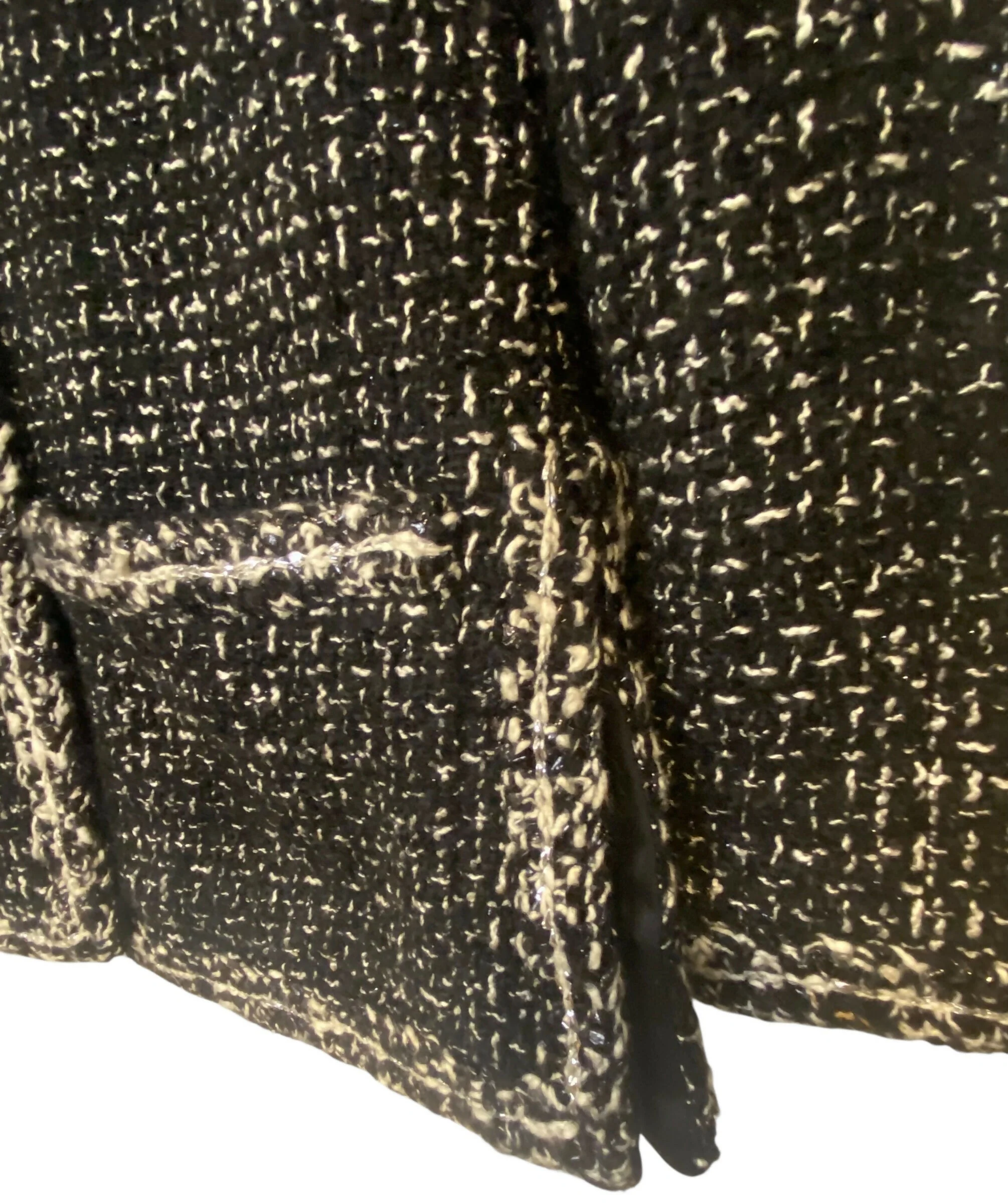 Chanel 17A Space Station Black White Ecru Metallic Fantasy Tweed Jacket FR 38 - Image 4
