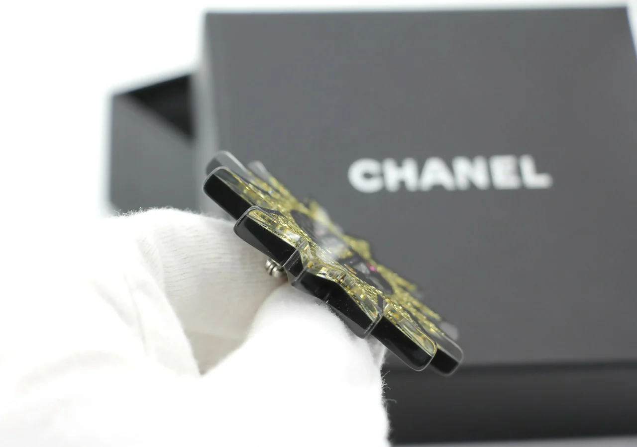 Chanel 17K Acrylic Black & Gold Micro-Sparkle Sun Motif Brooch - Image 8