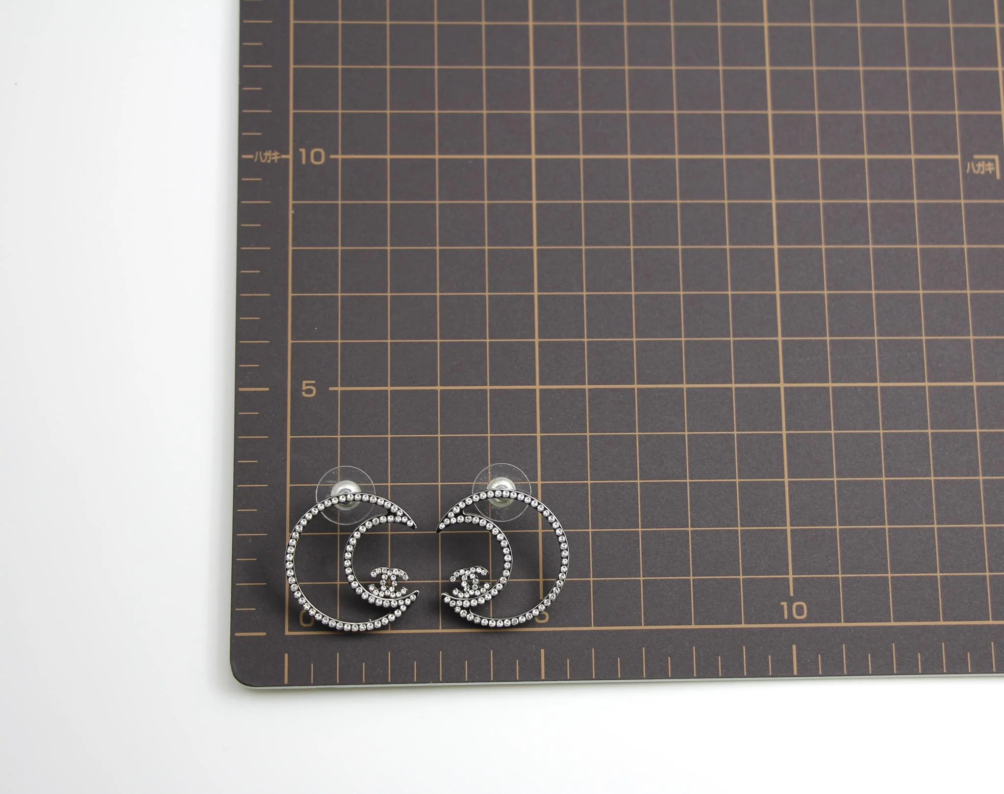 Chanel 17K Rhinestone Moon Silver Earrings - Image 15