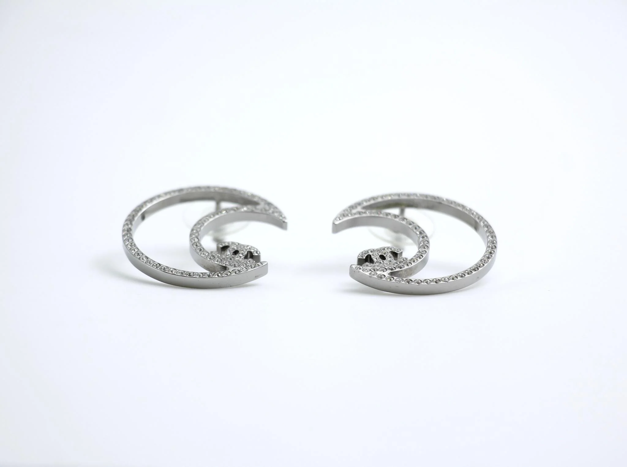 Chanel 17K Rhinestone Moon Silver Earrings - Image 5
