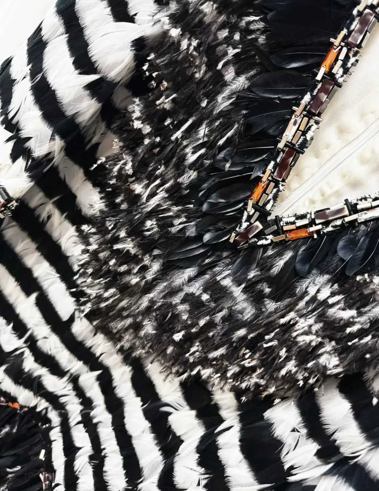 Chanel 18A black and white feather couture dress - Image 4