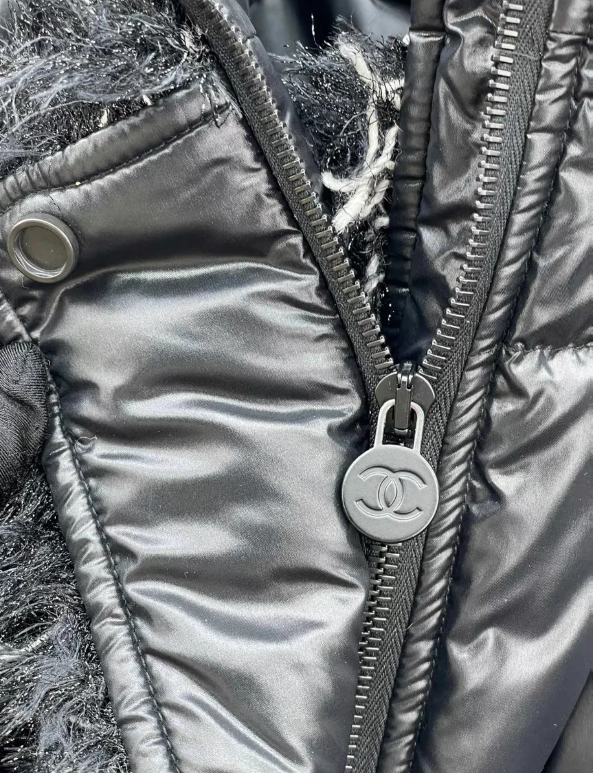 CHANEL 18B Coco Neige Puffer Long Coat Size 34 - Image 5