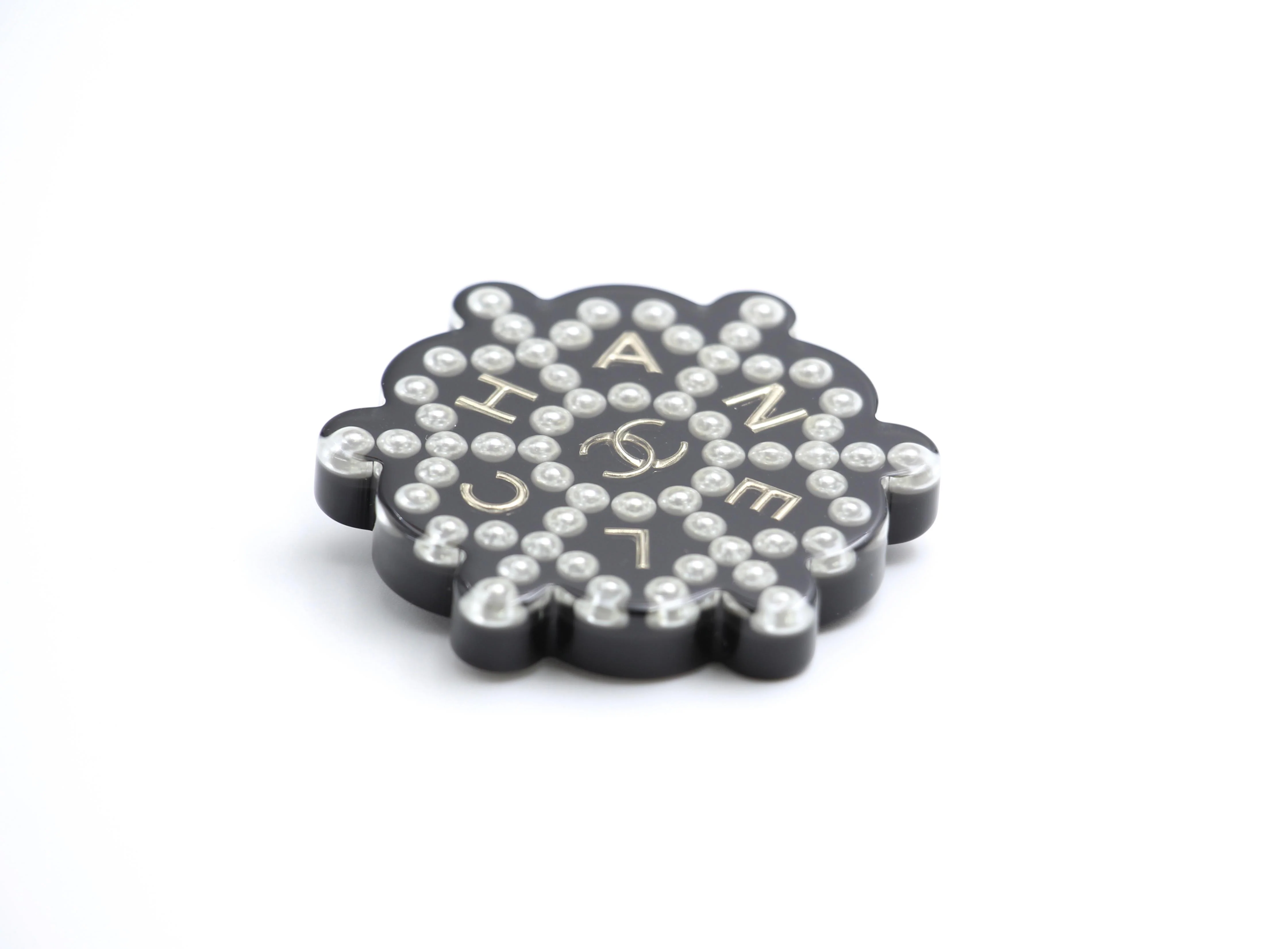 Chanel 18B Resin Imitation Pearl Snowflake Black And White Brooch - Image 2