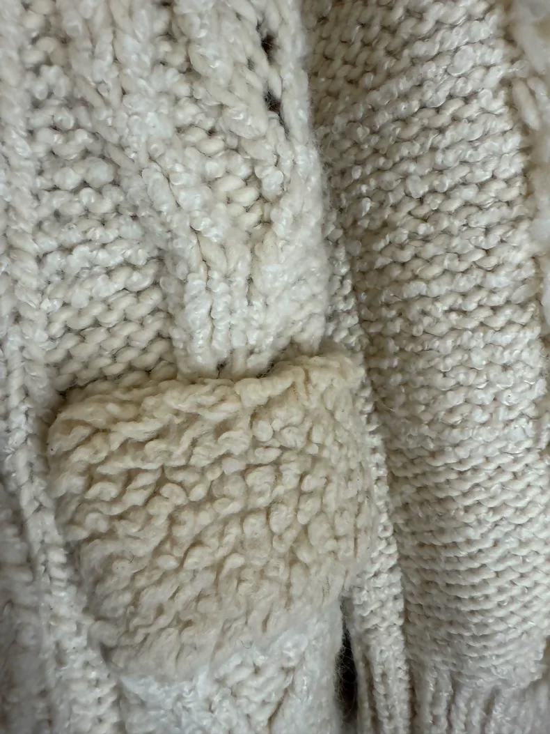 Chanel 18B wool and cashmere blend cardigan - Image 3