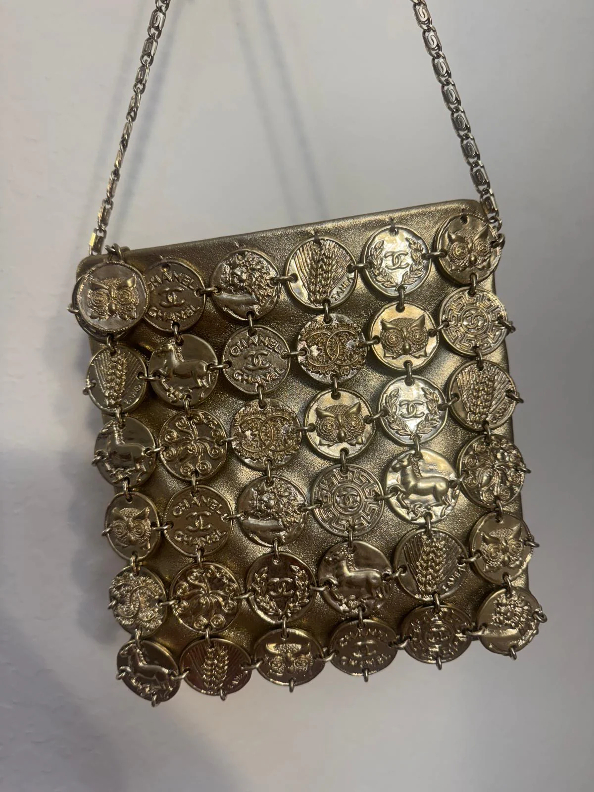 Chanel 18C Gold Medal Evening in Greece Bag Style - Image 2