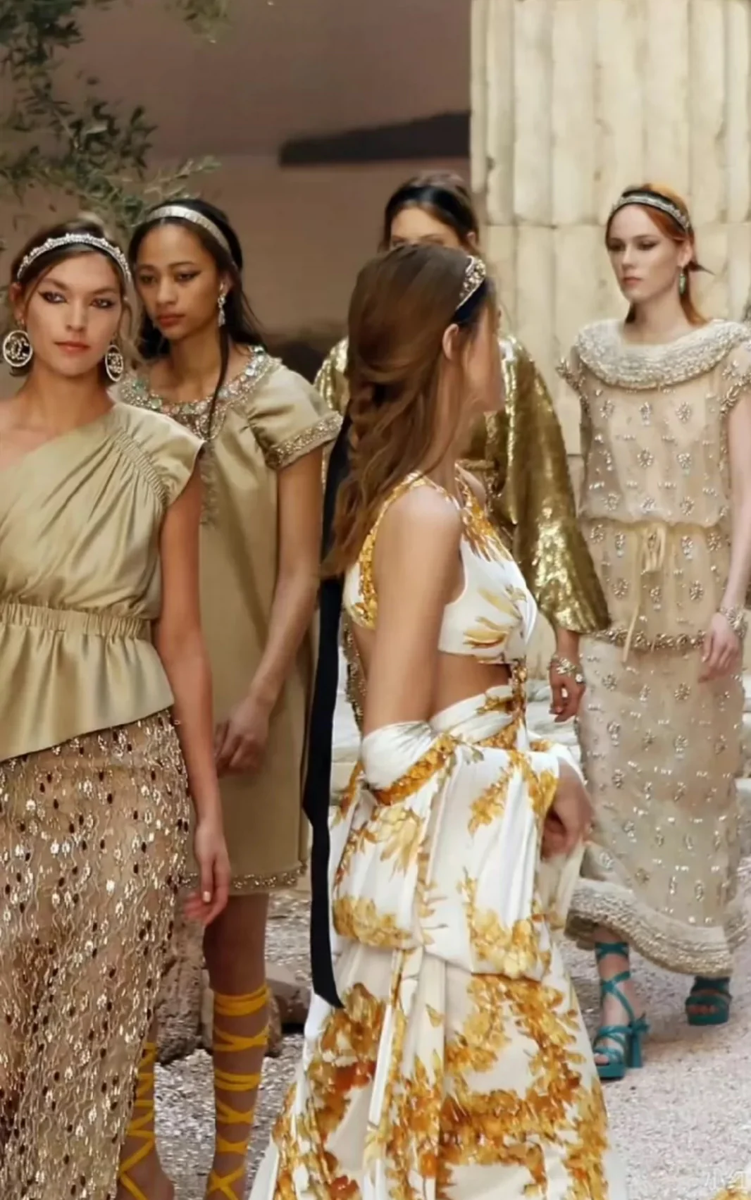Chanel 18C Golden Beige Silk Jersey Top - Image 3