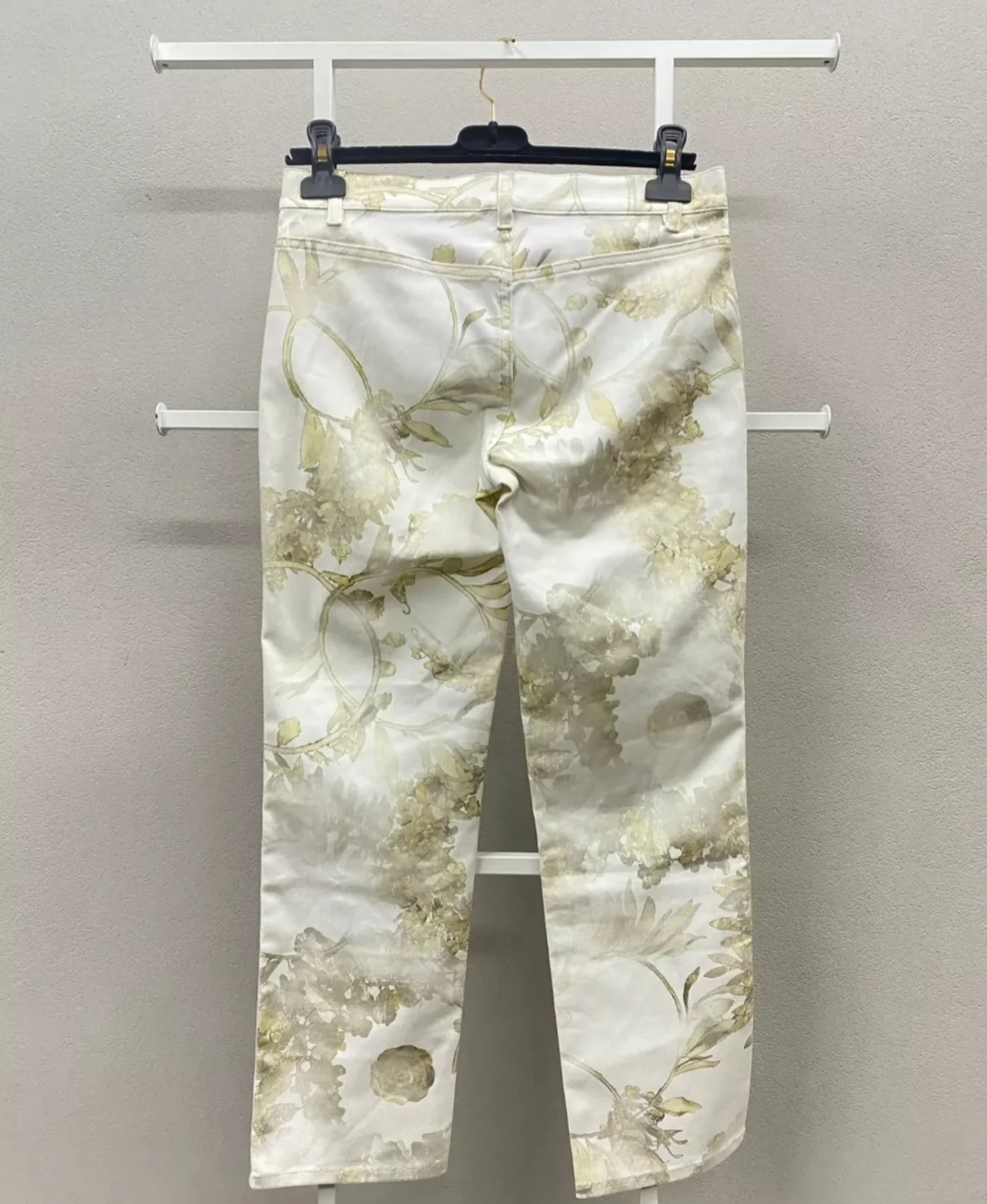 Chanel 18C Greek series white washed distressed printed jeans - Image 2