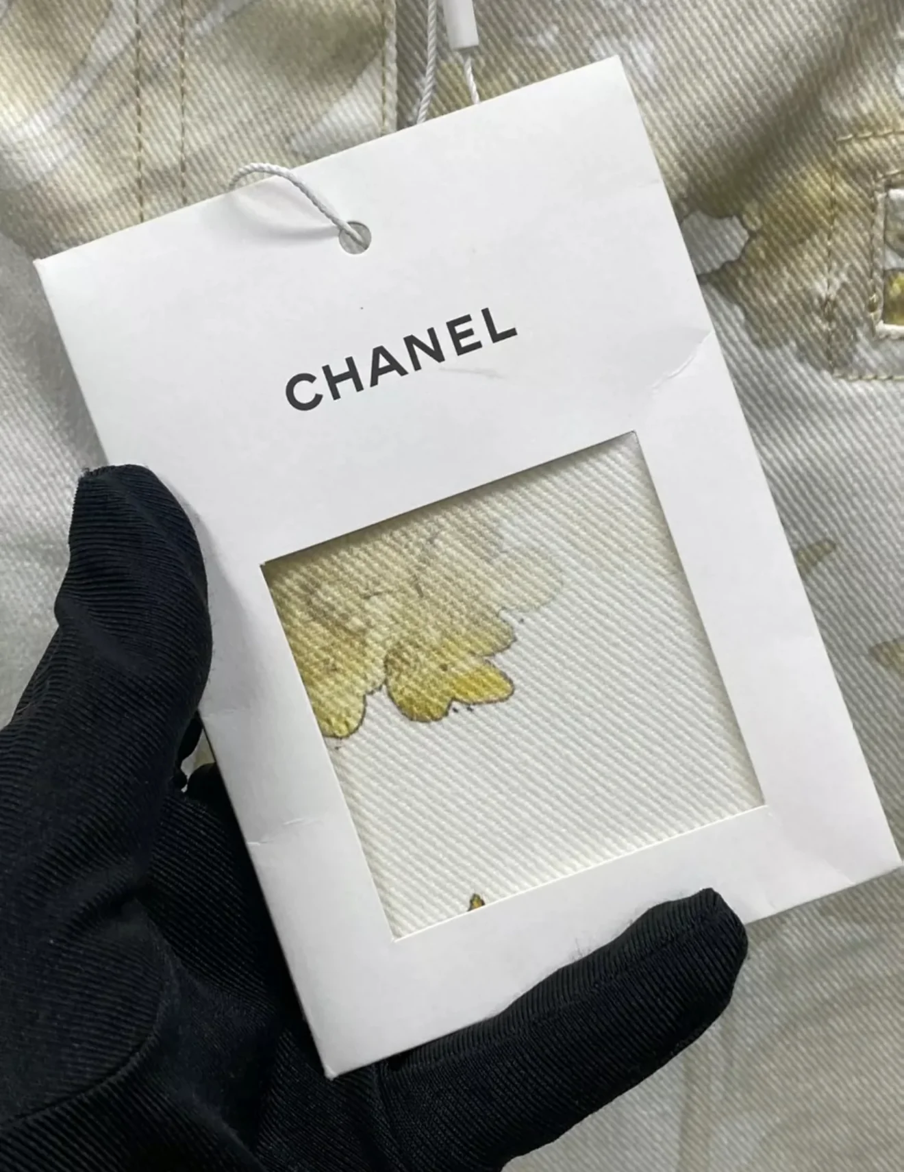 Chanel 18C Greek series white washed distressed printed jeans - Image 7
