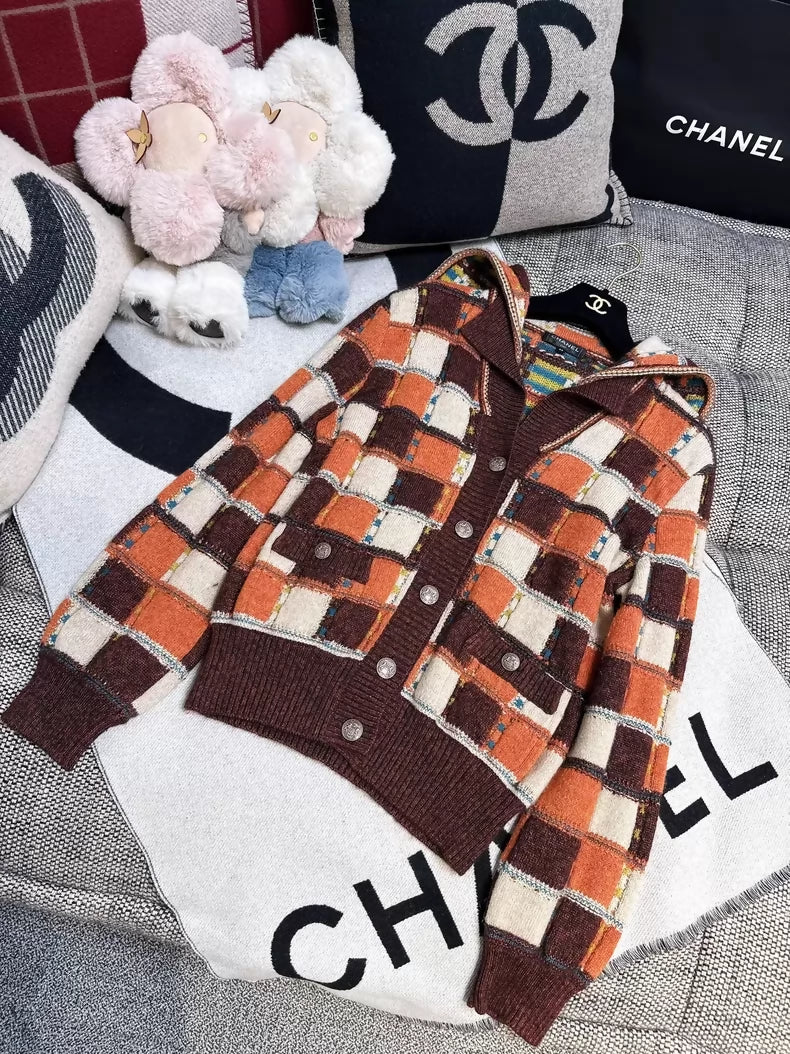 Chanel 18c Khaki and Orange Check cardigan - Image 7